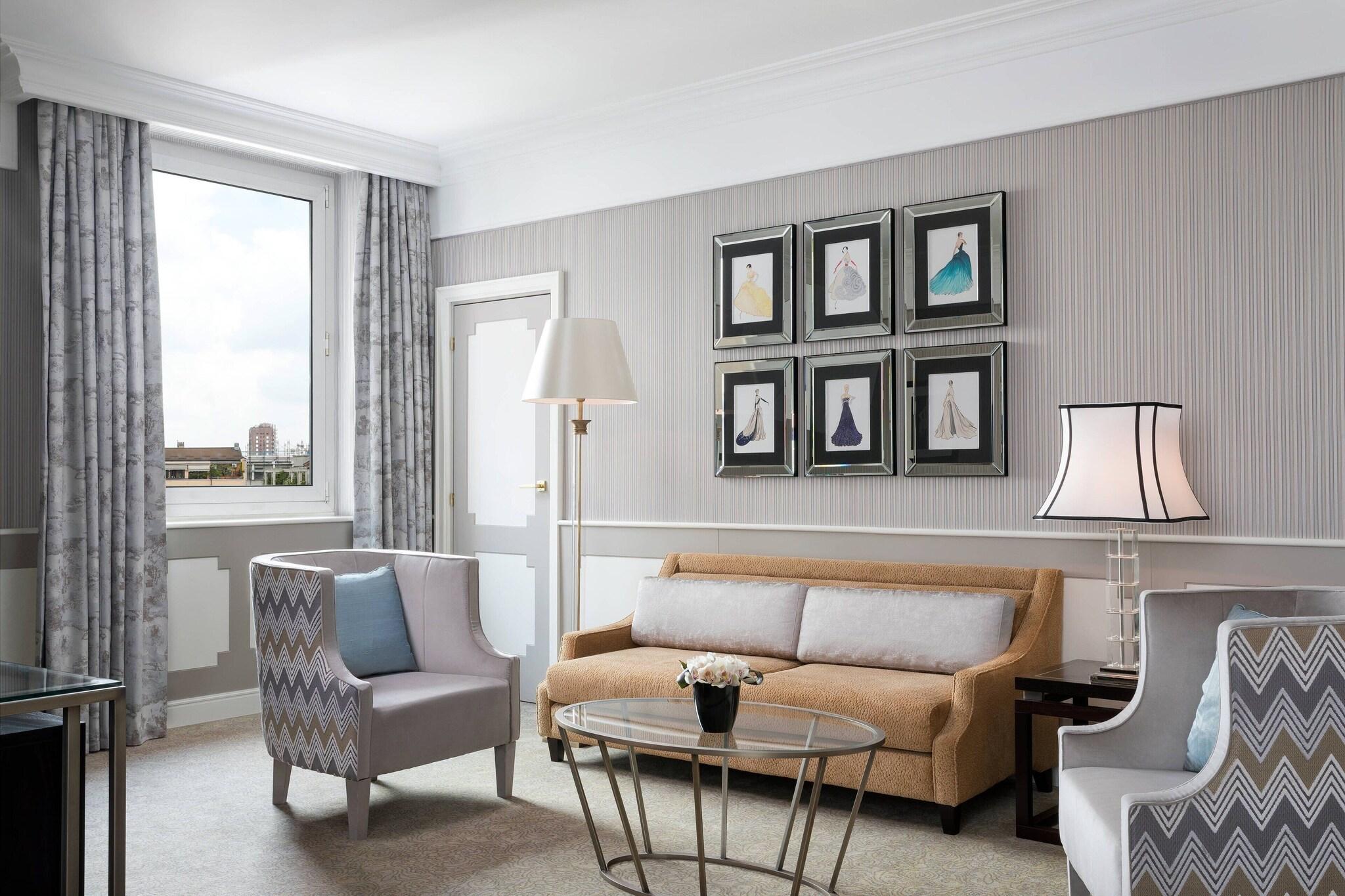 Suite Deluxe King Bed