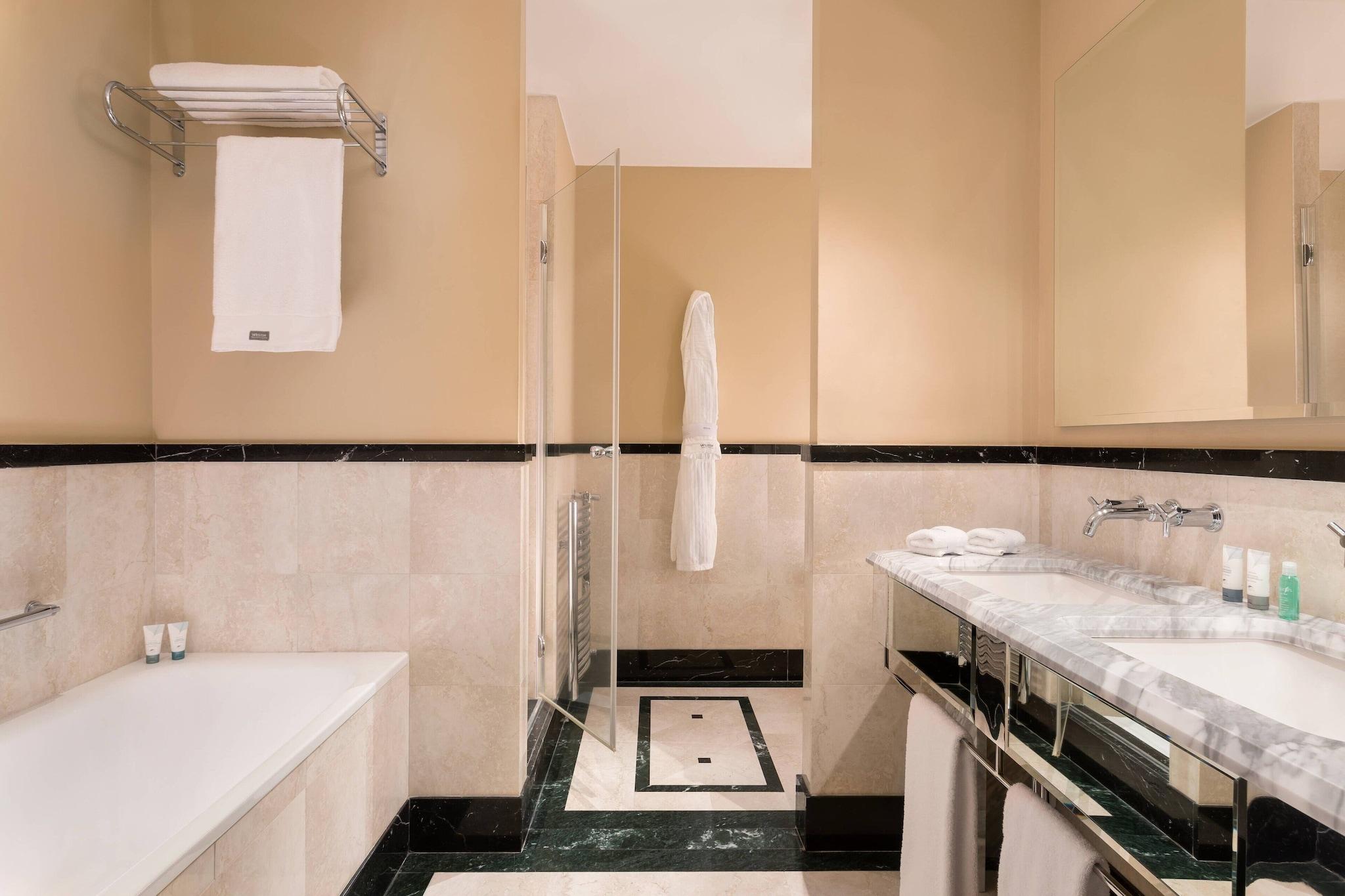 Double Classic King Bed