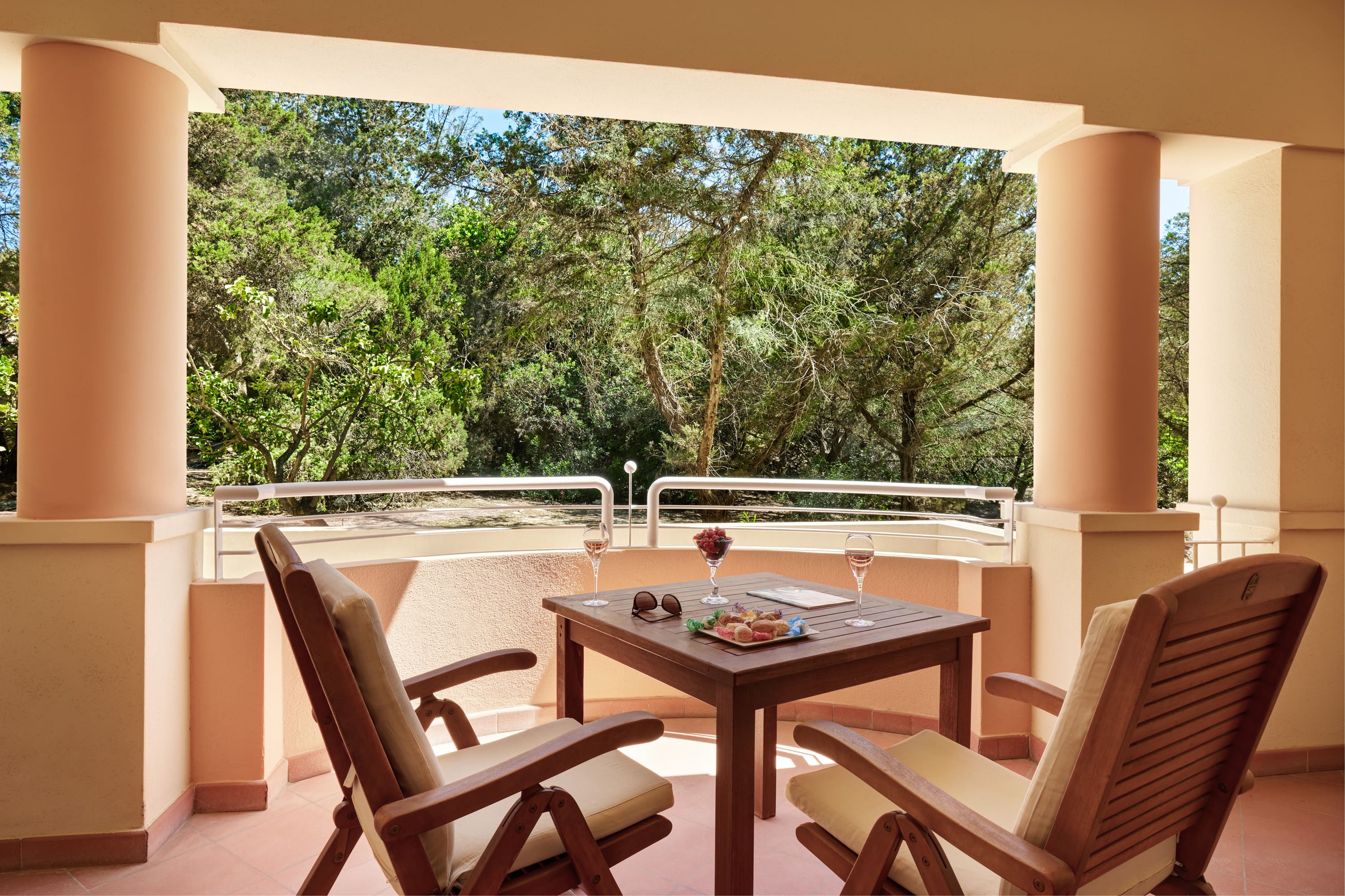 Double Deluxe King Bed