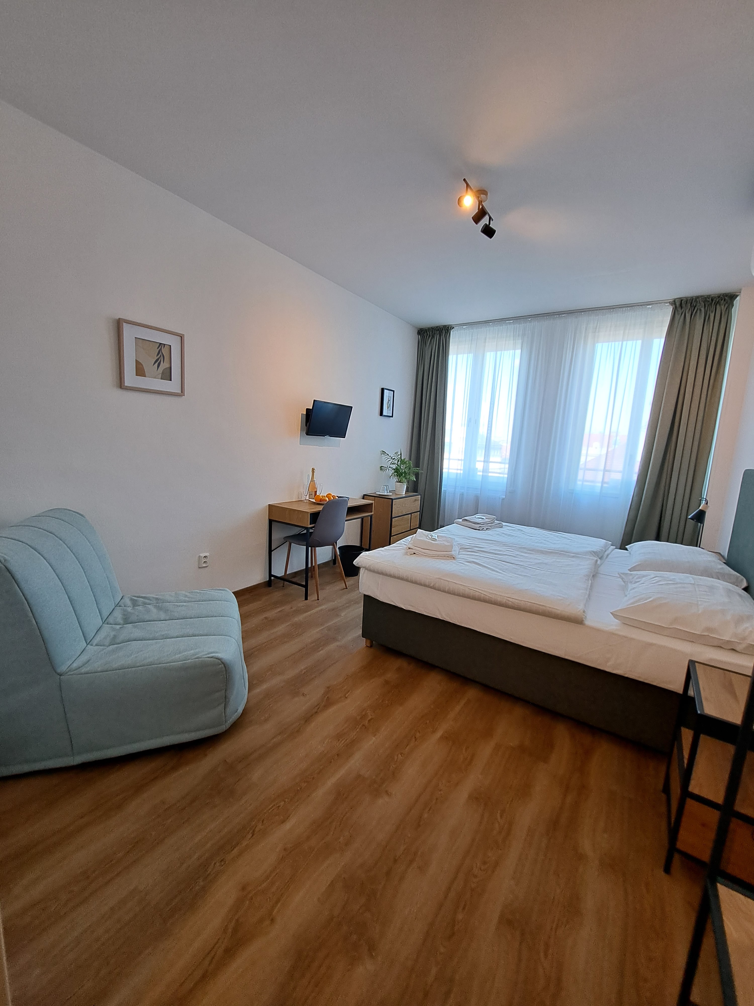 Double or Twin King Size Bed