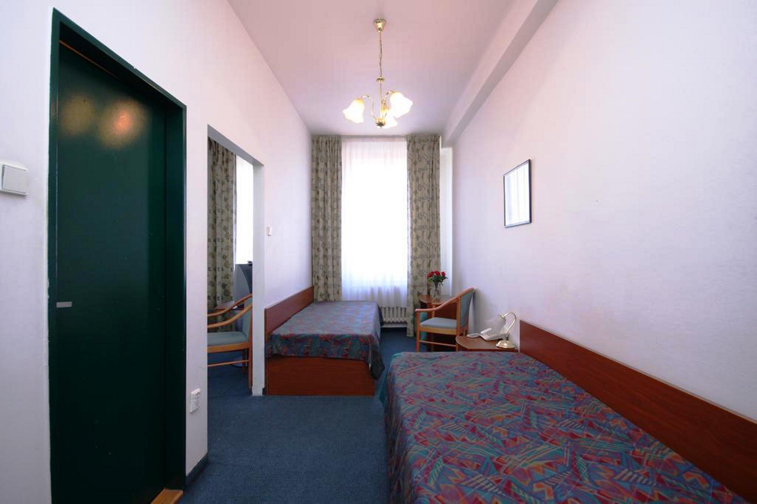 Double or Twin Standard