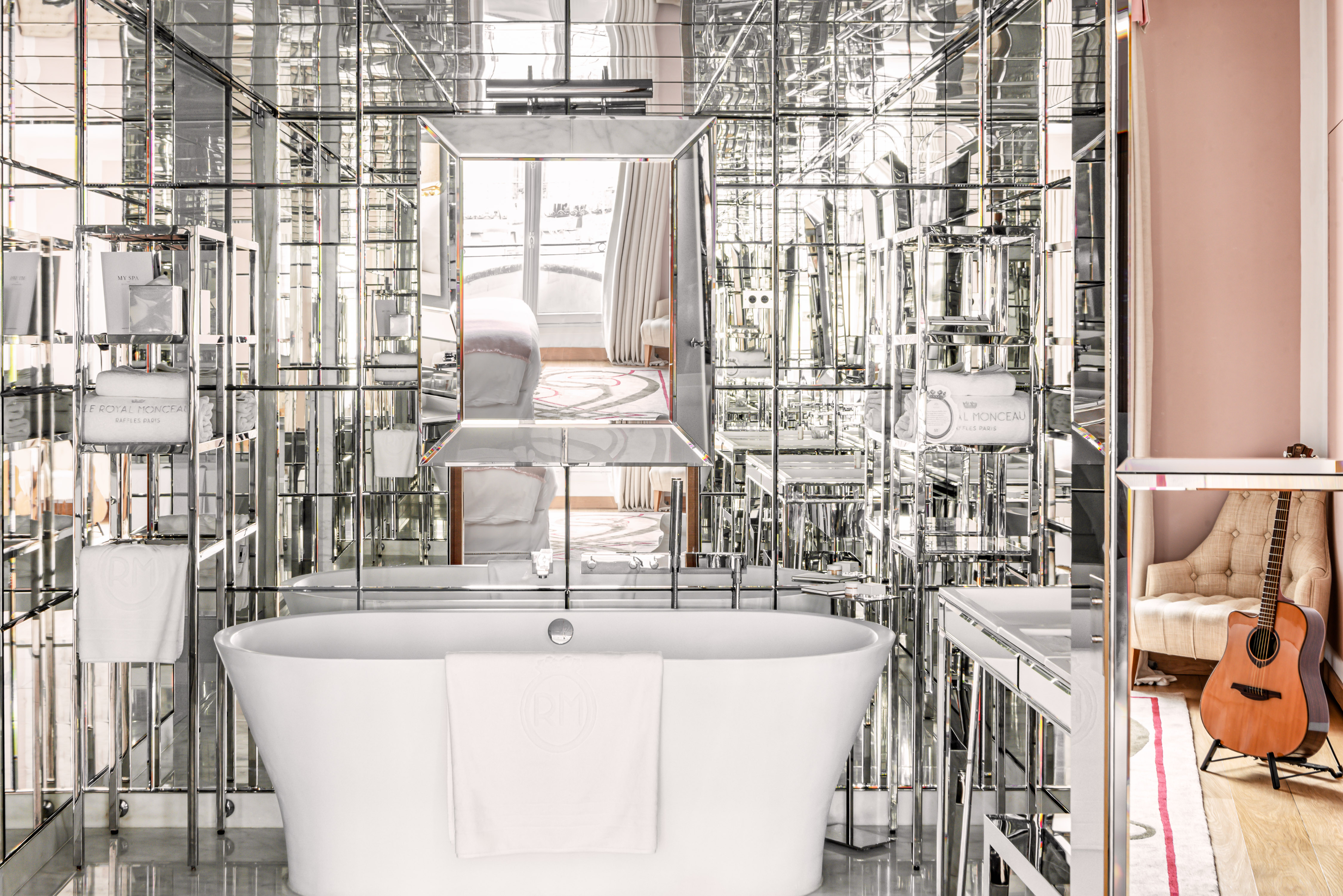 Junior Suite King Size Bed