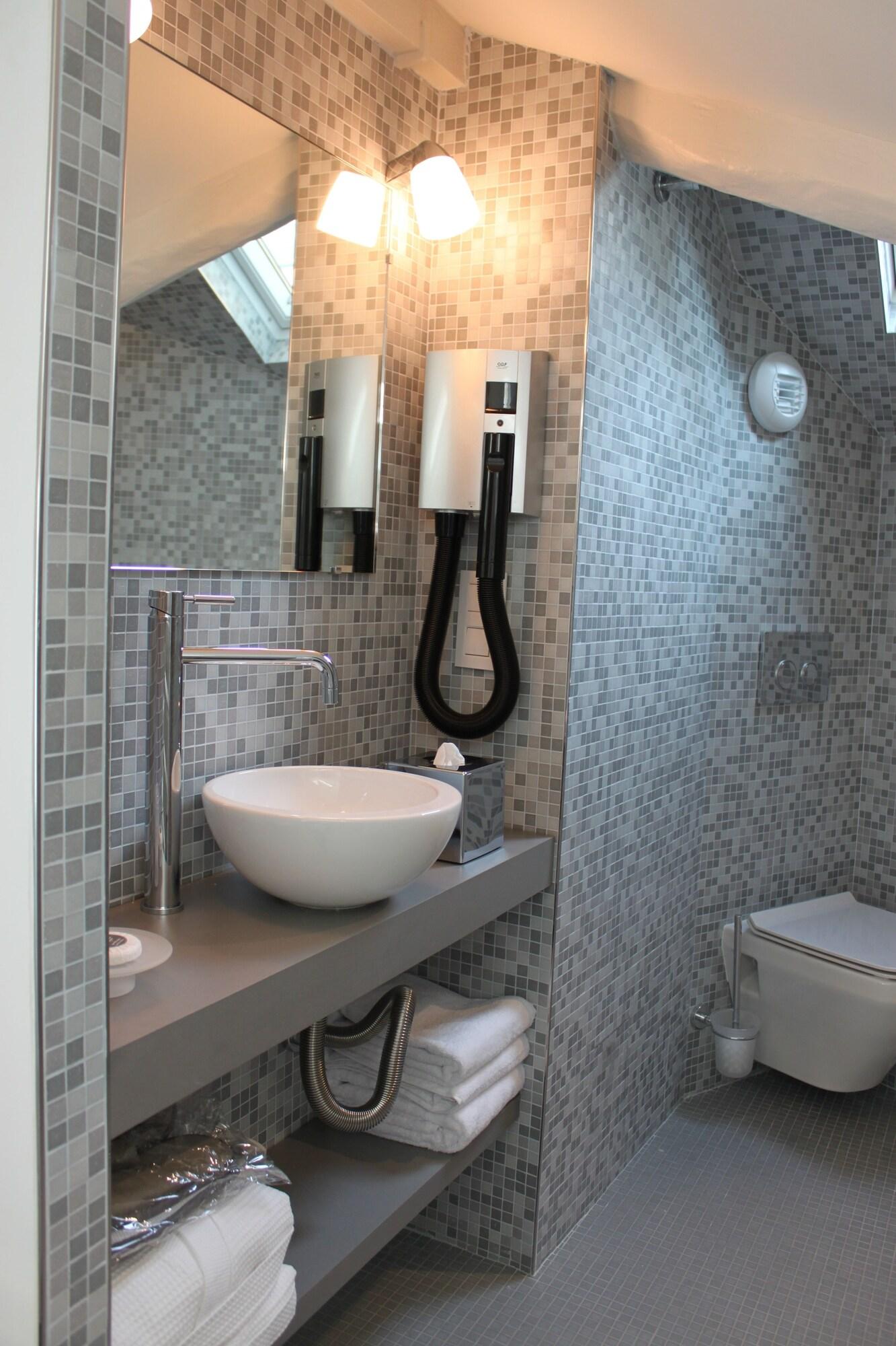 Double Classic Two Queen Beds