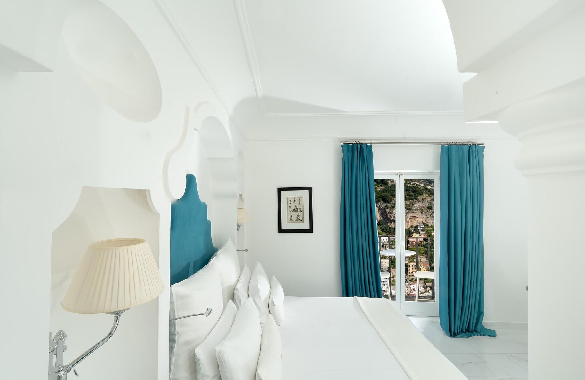 Double Deluxe King Bed