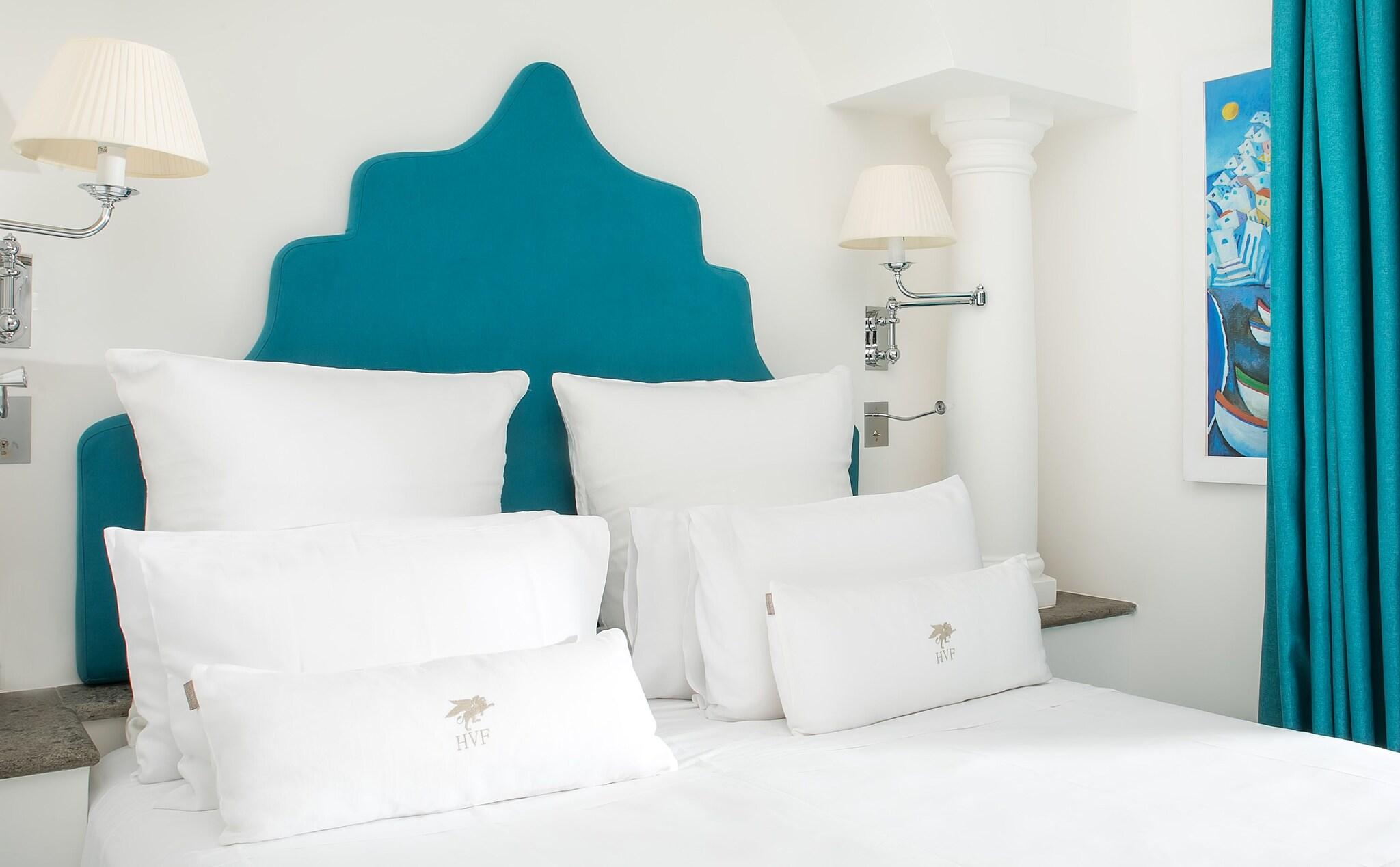 Double Deluxe King Bed