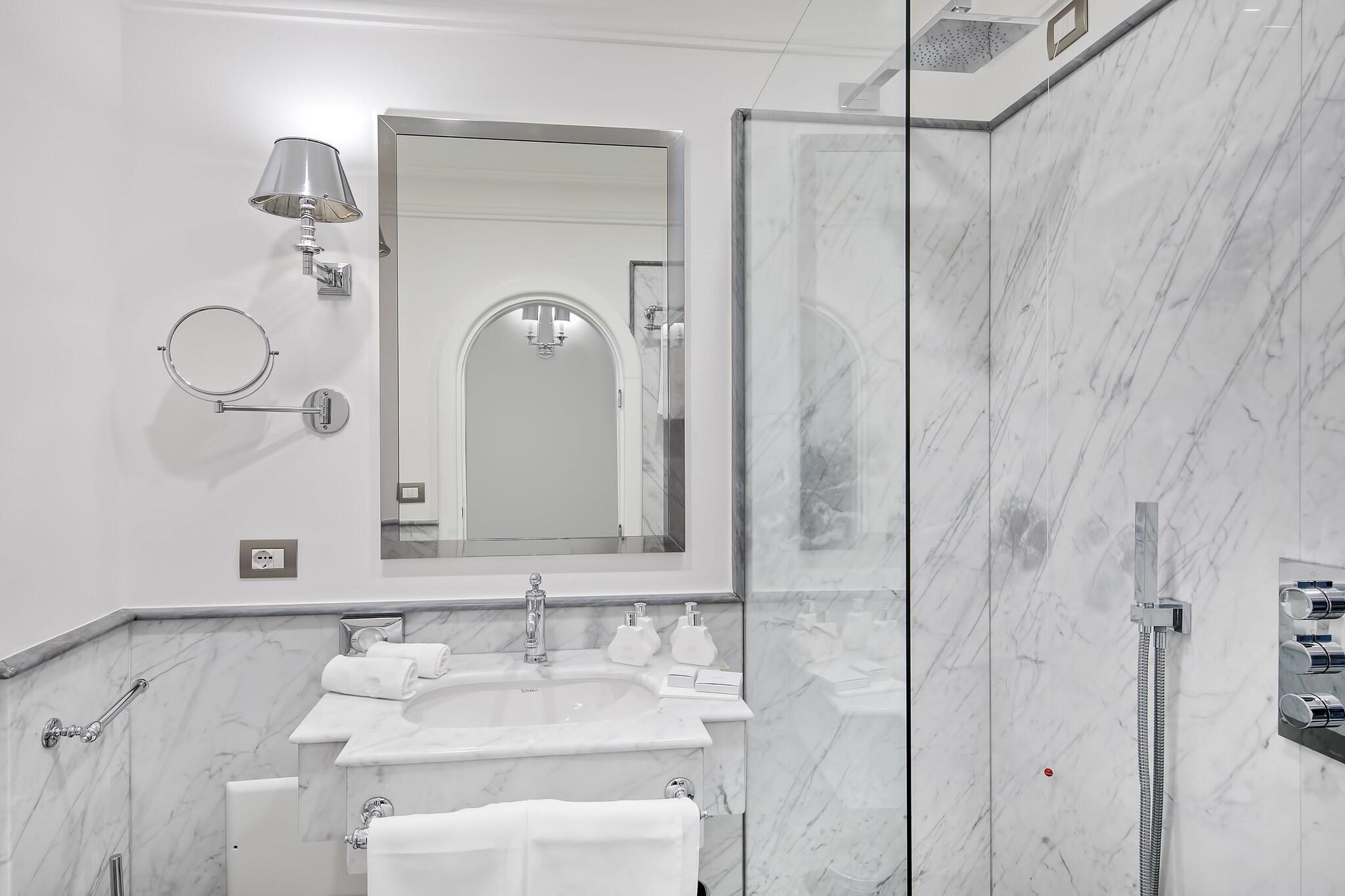 Double Classic King Bed