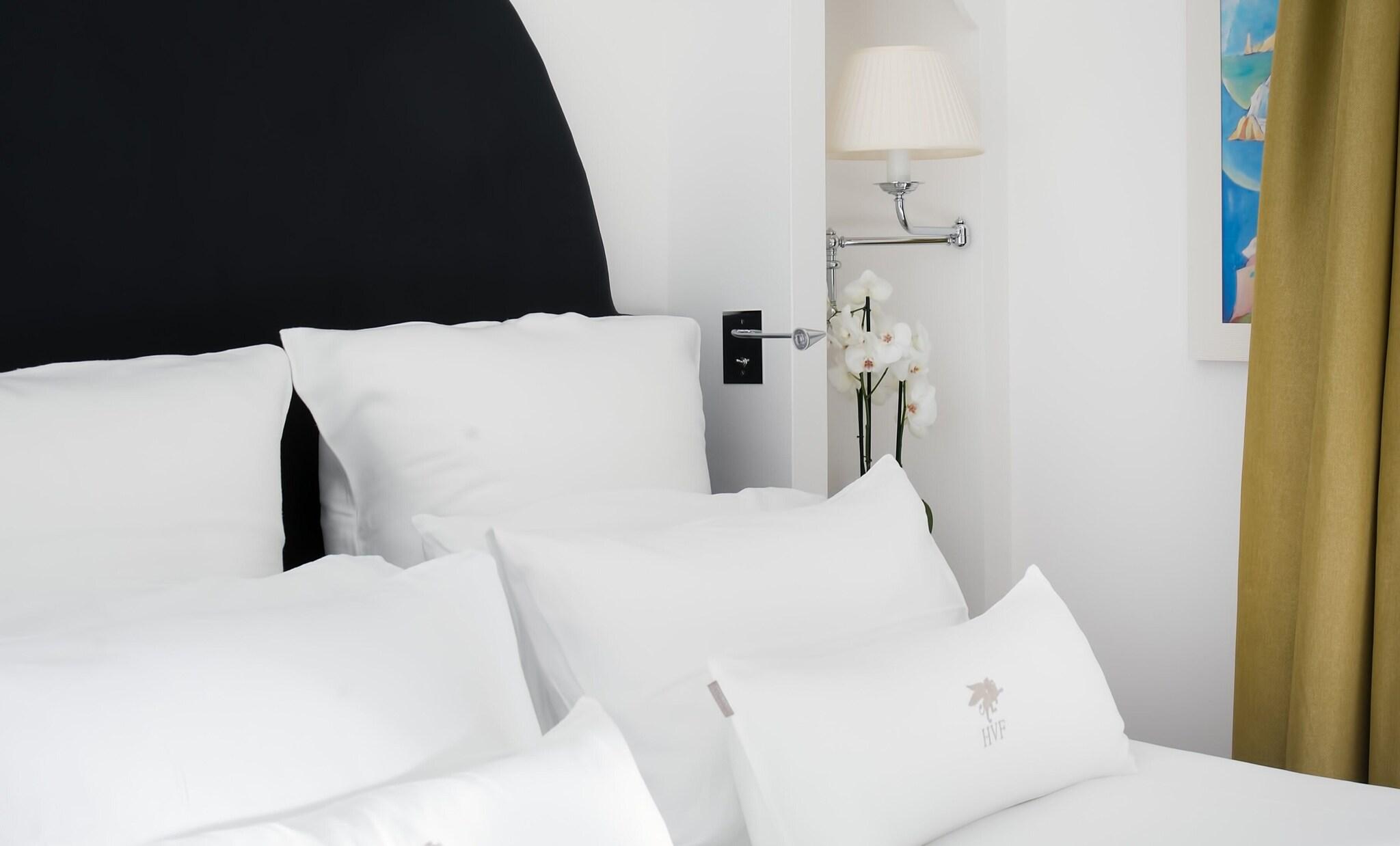 Double Classic King Bed