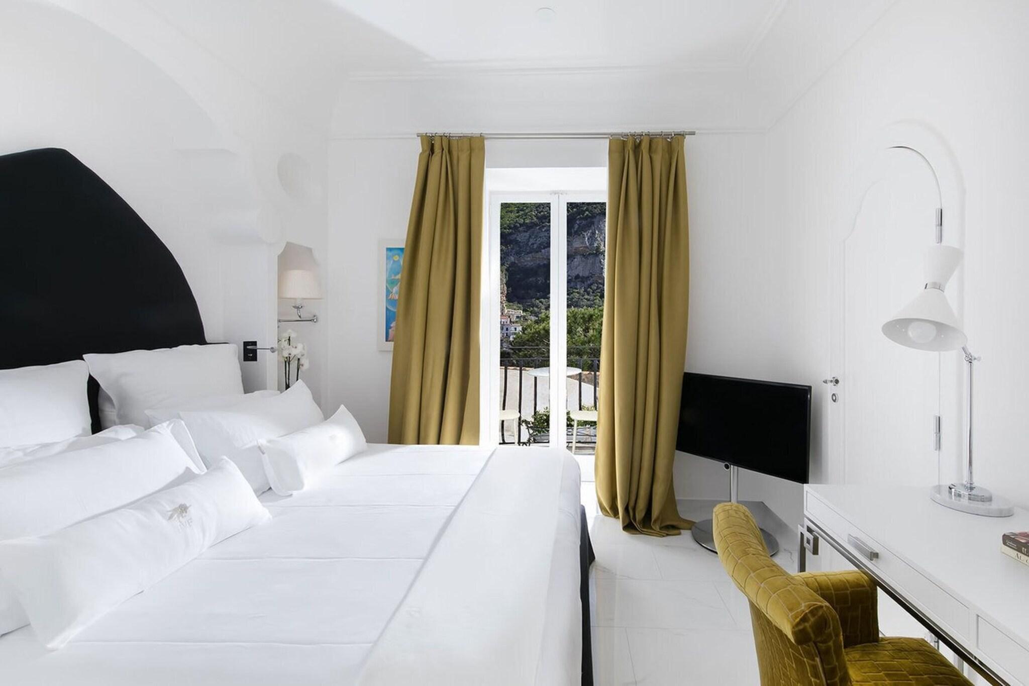 Double Classic King Bed