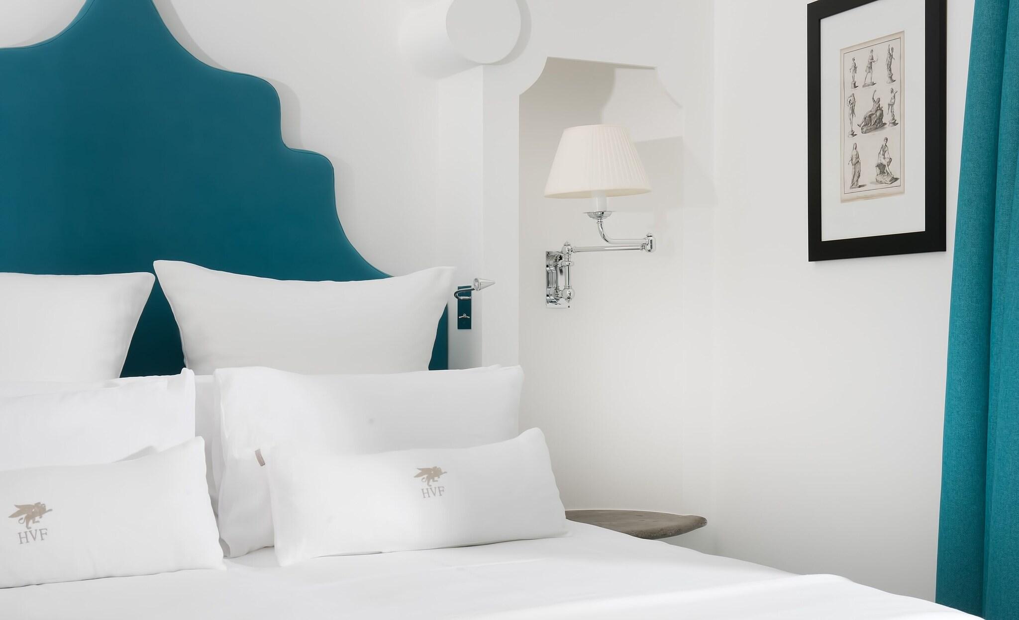 Double Superior King Bed