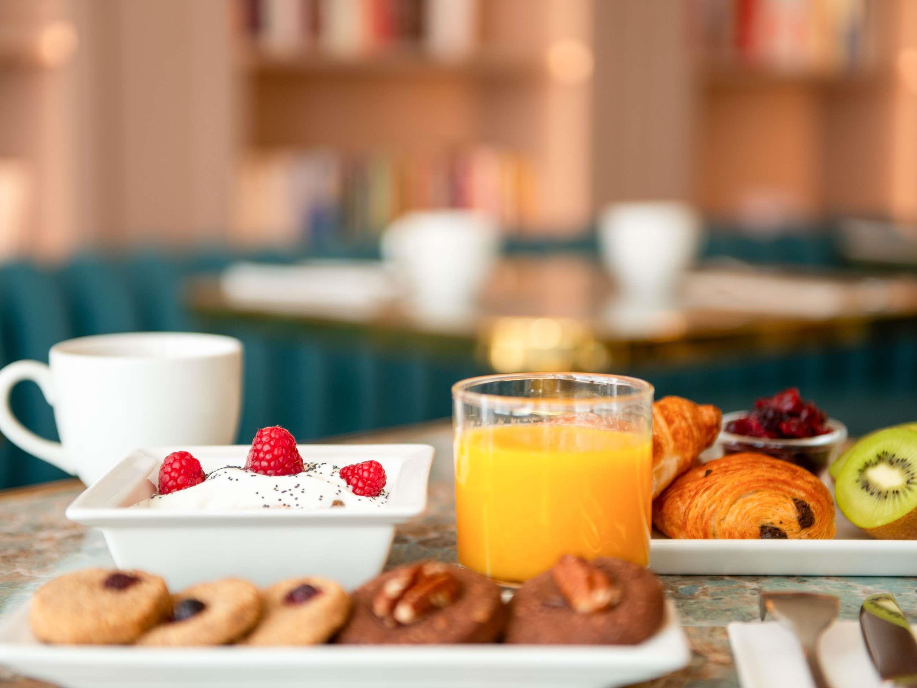 Double Queen Size Bed