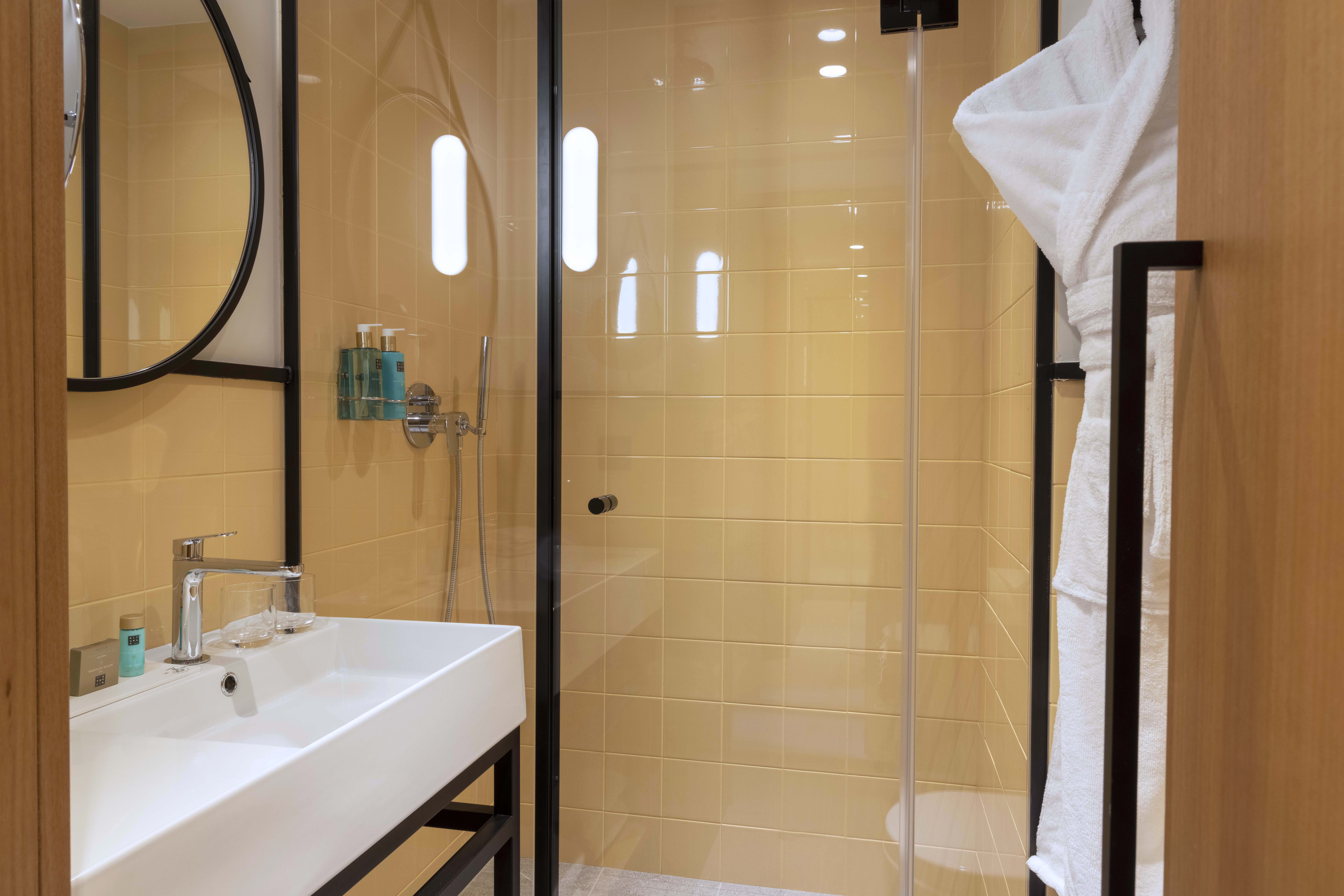 Double or Twin Deluxe