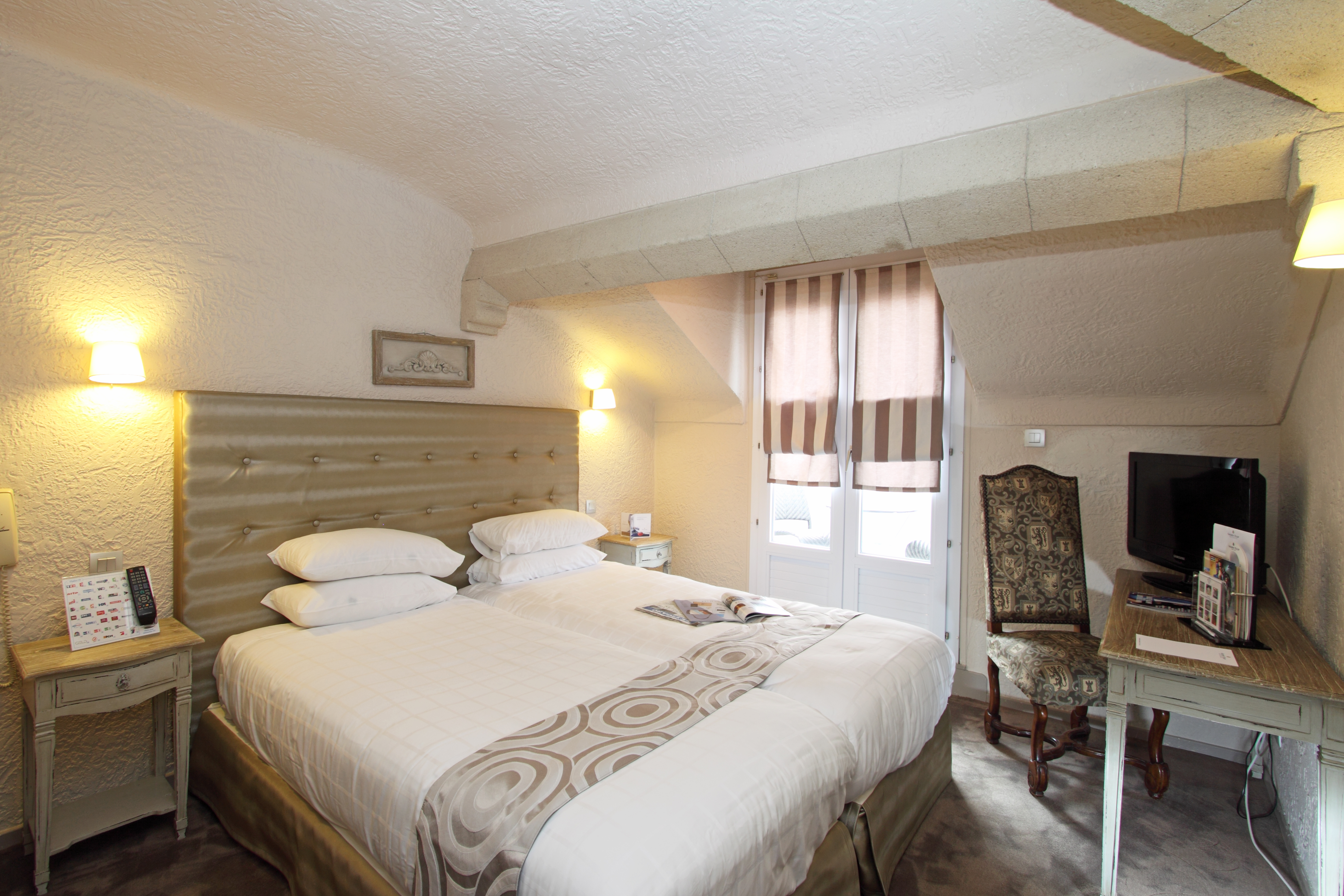 Double or Twin Superior