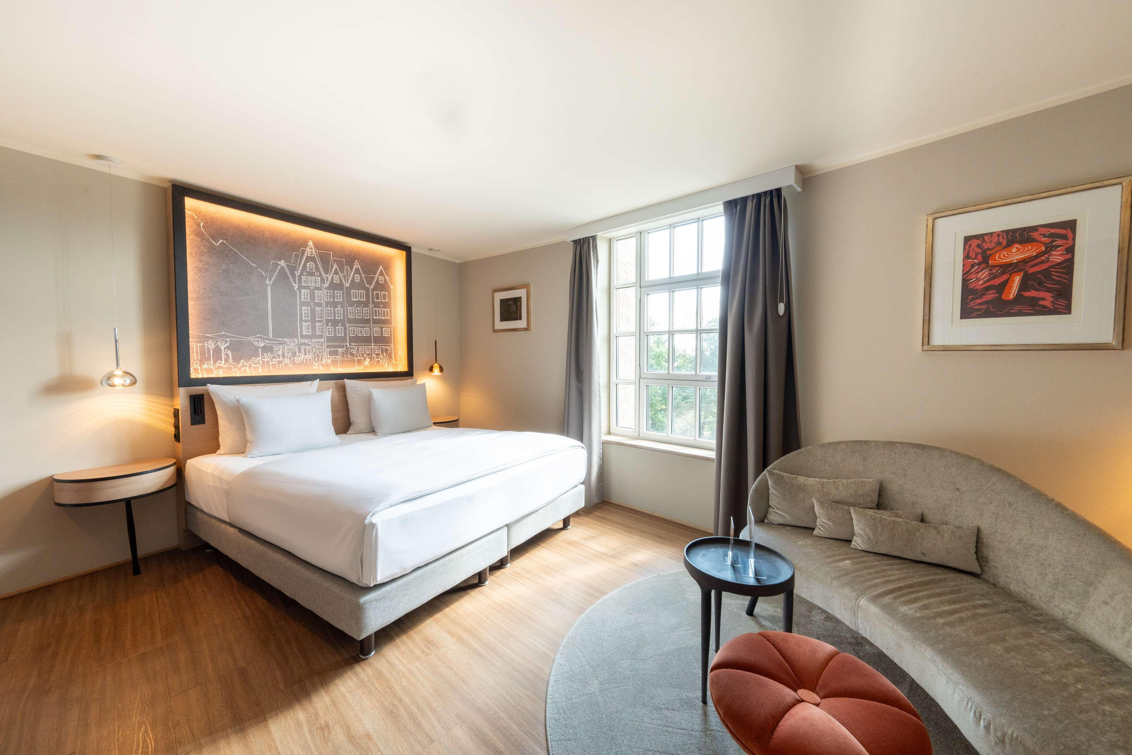 Double Deluxe King Bed