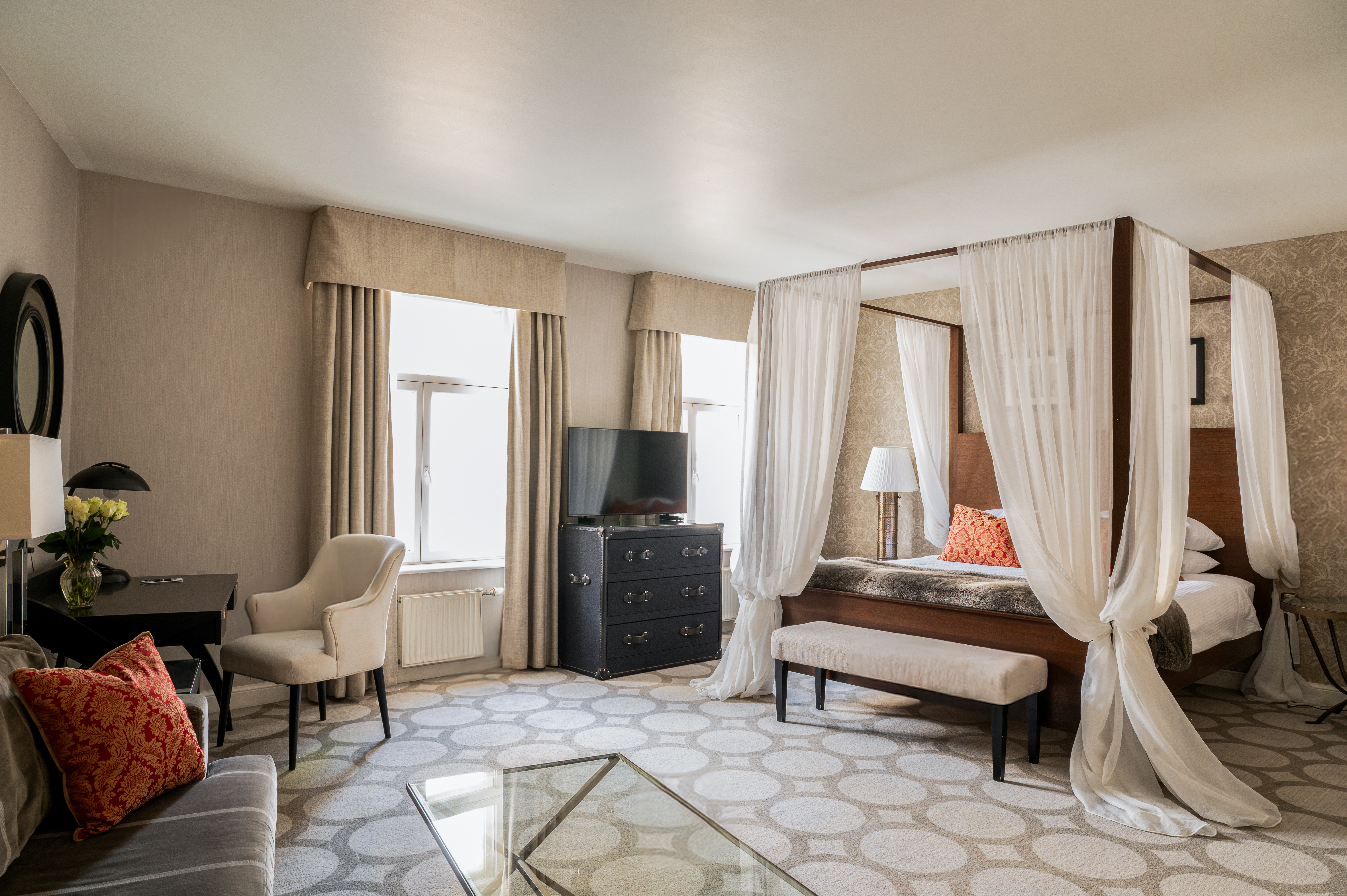 Junior Suite King Size Bed