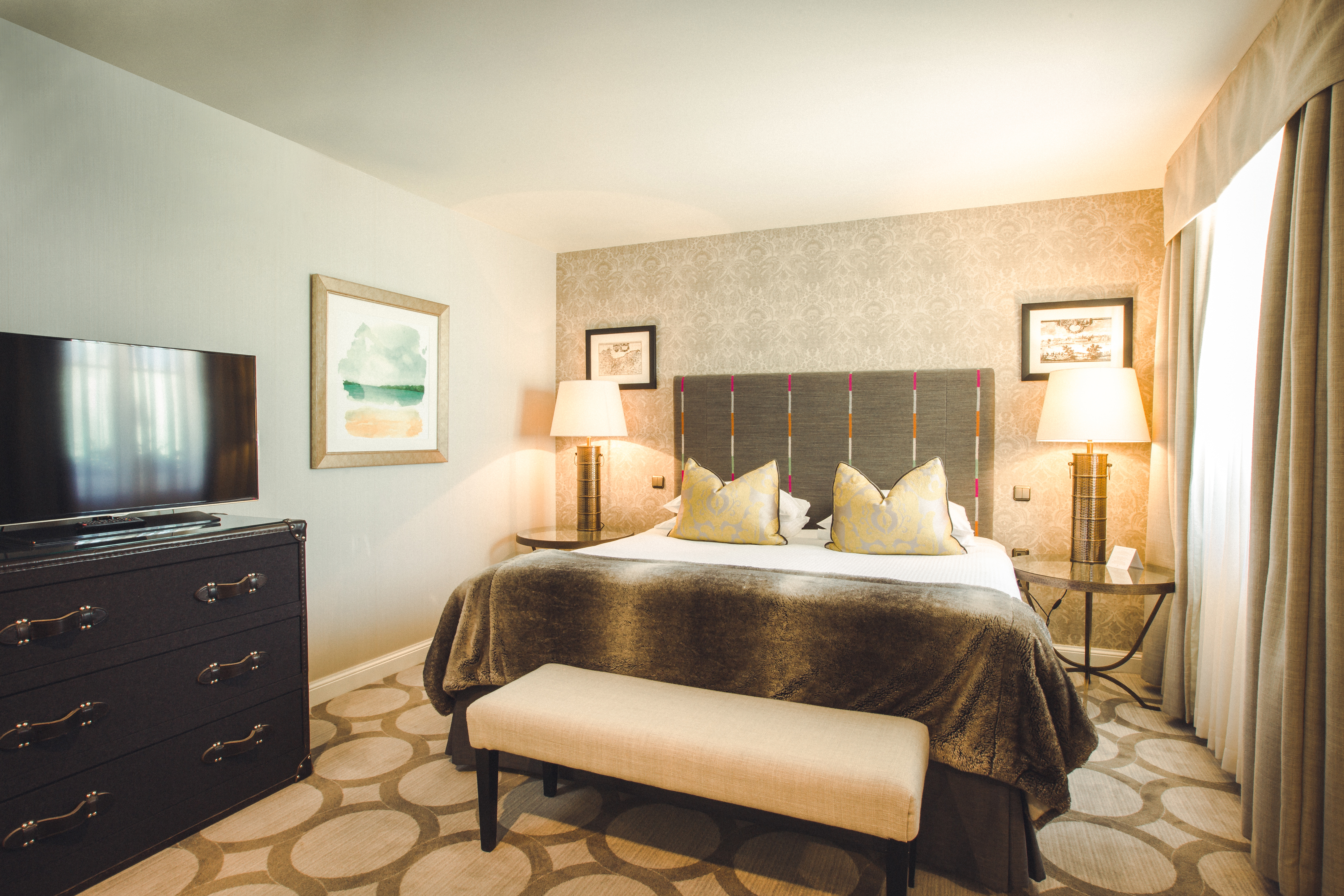 Double Business King Bed