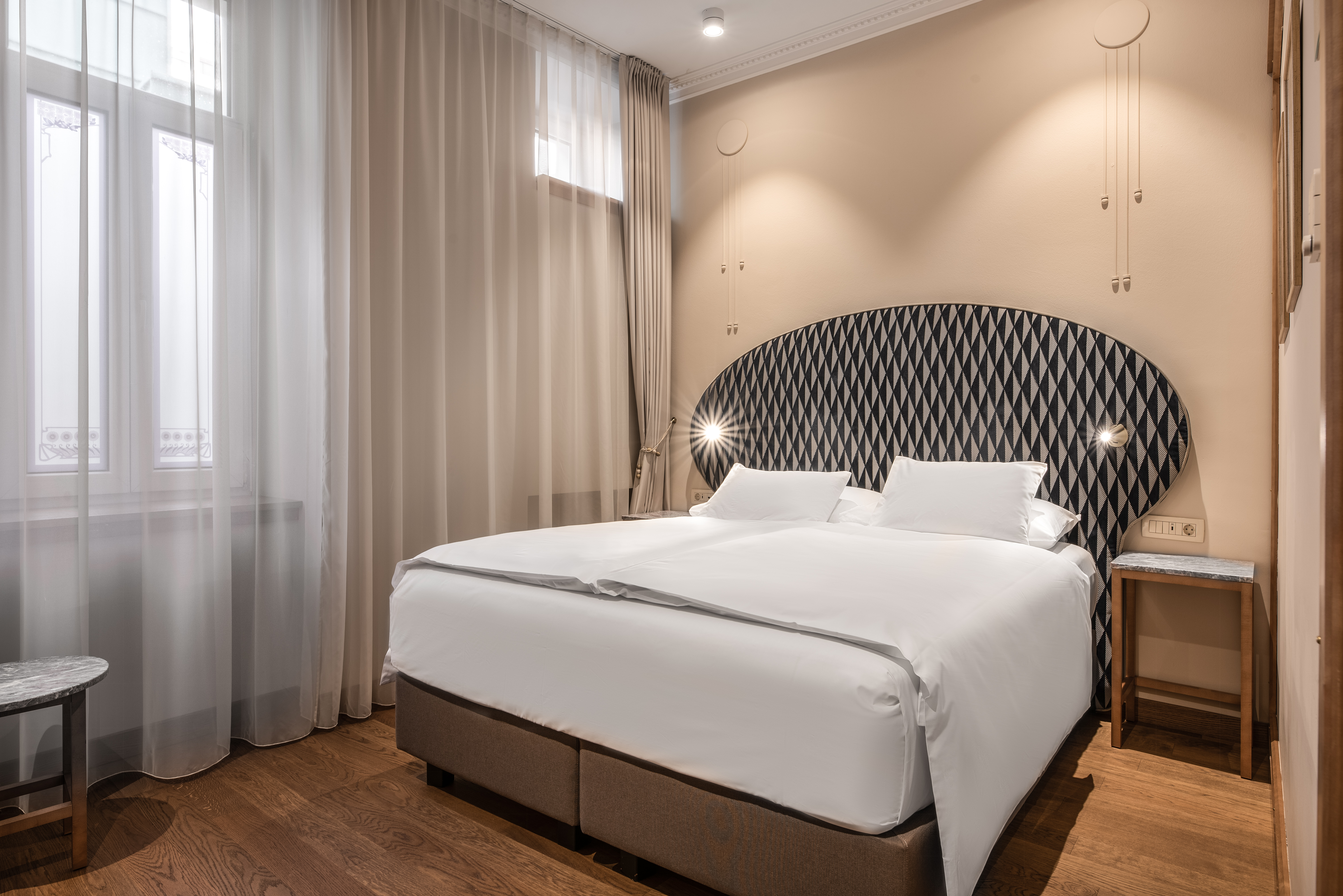 Double Single Superior