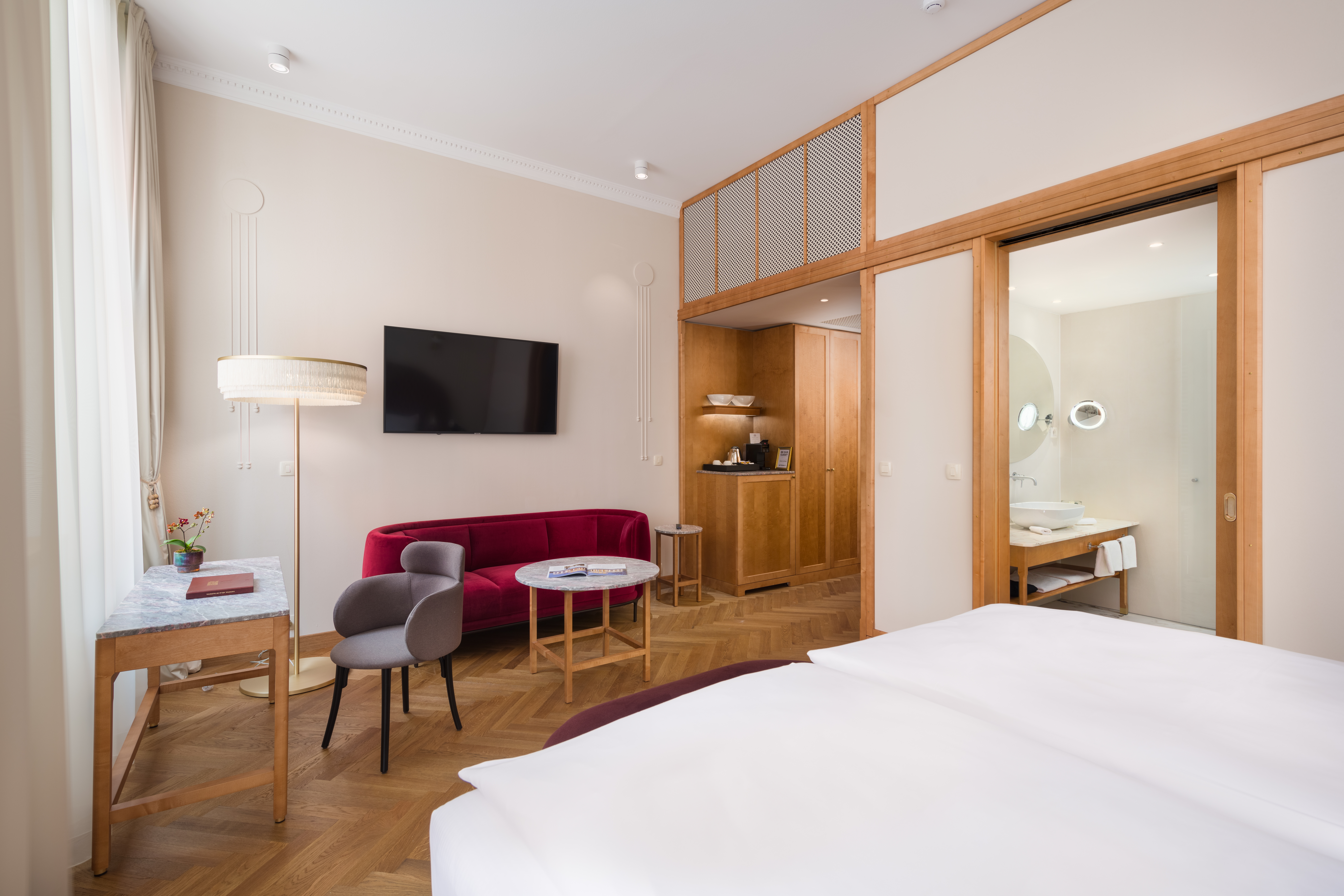 Double Single Grand Deluxe