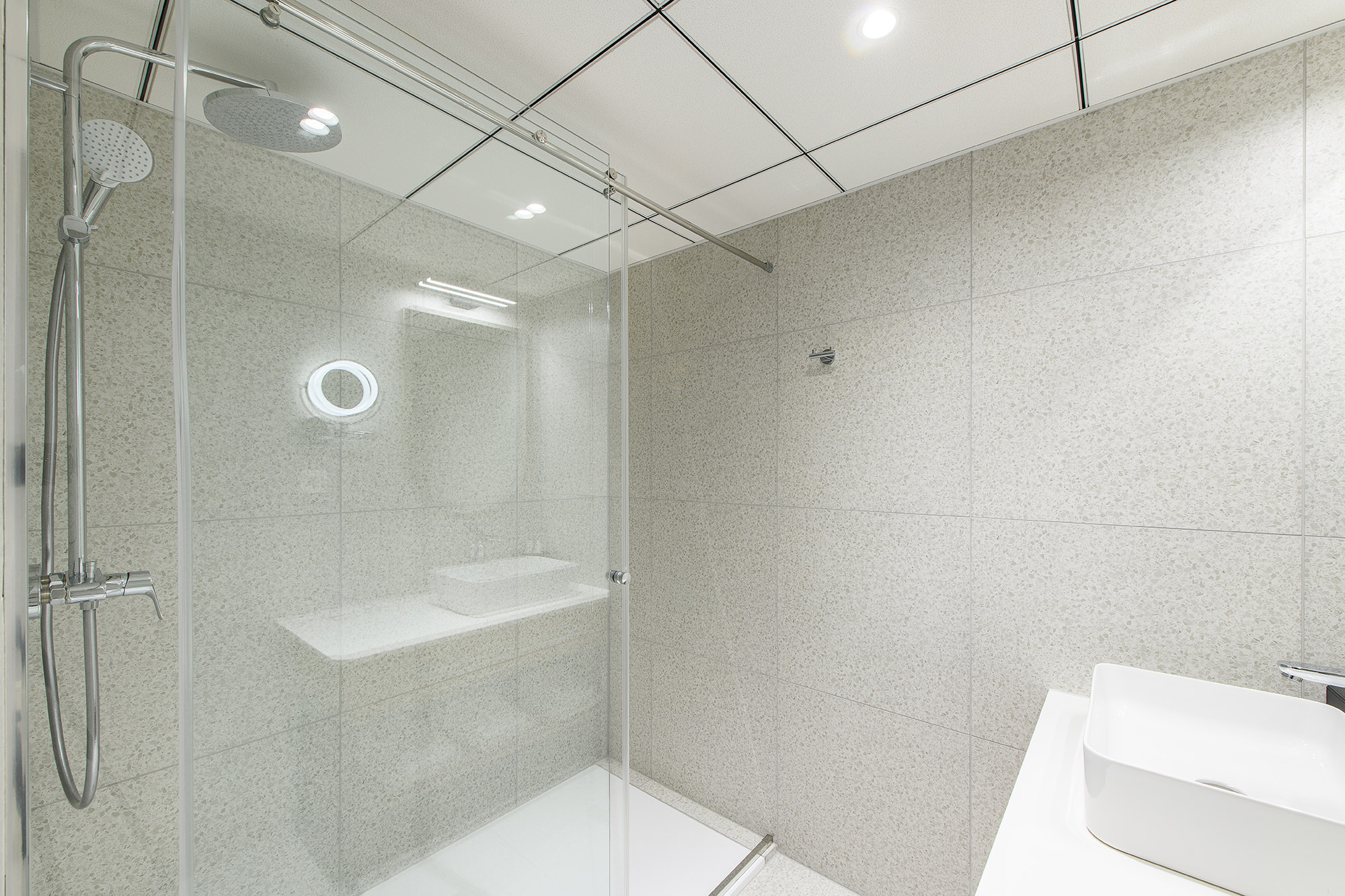 Family Room Capacity 4