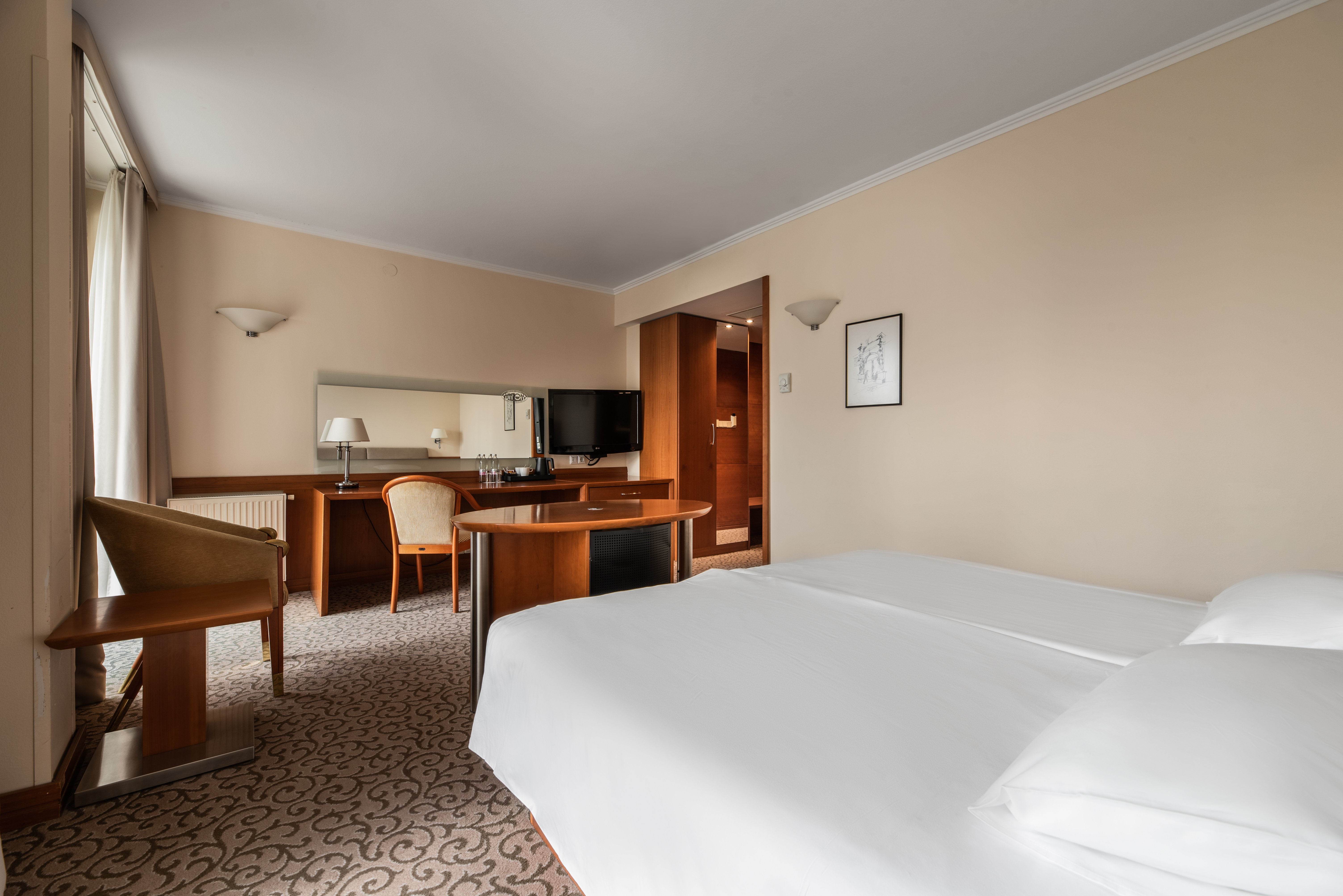 Double Single Executive