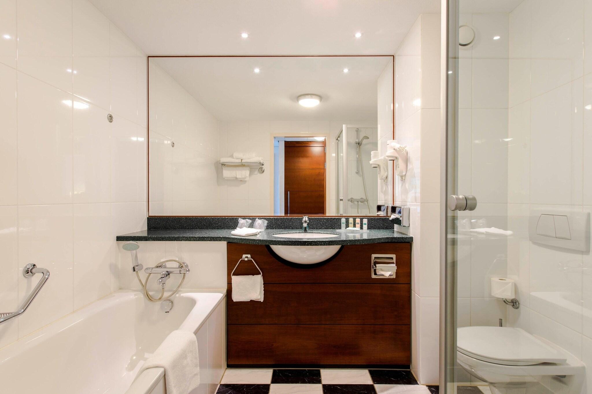 Double Superior King Bed