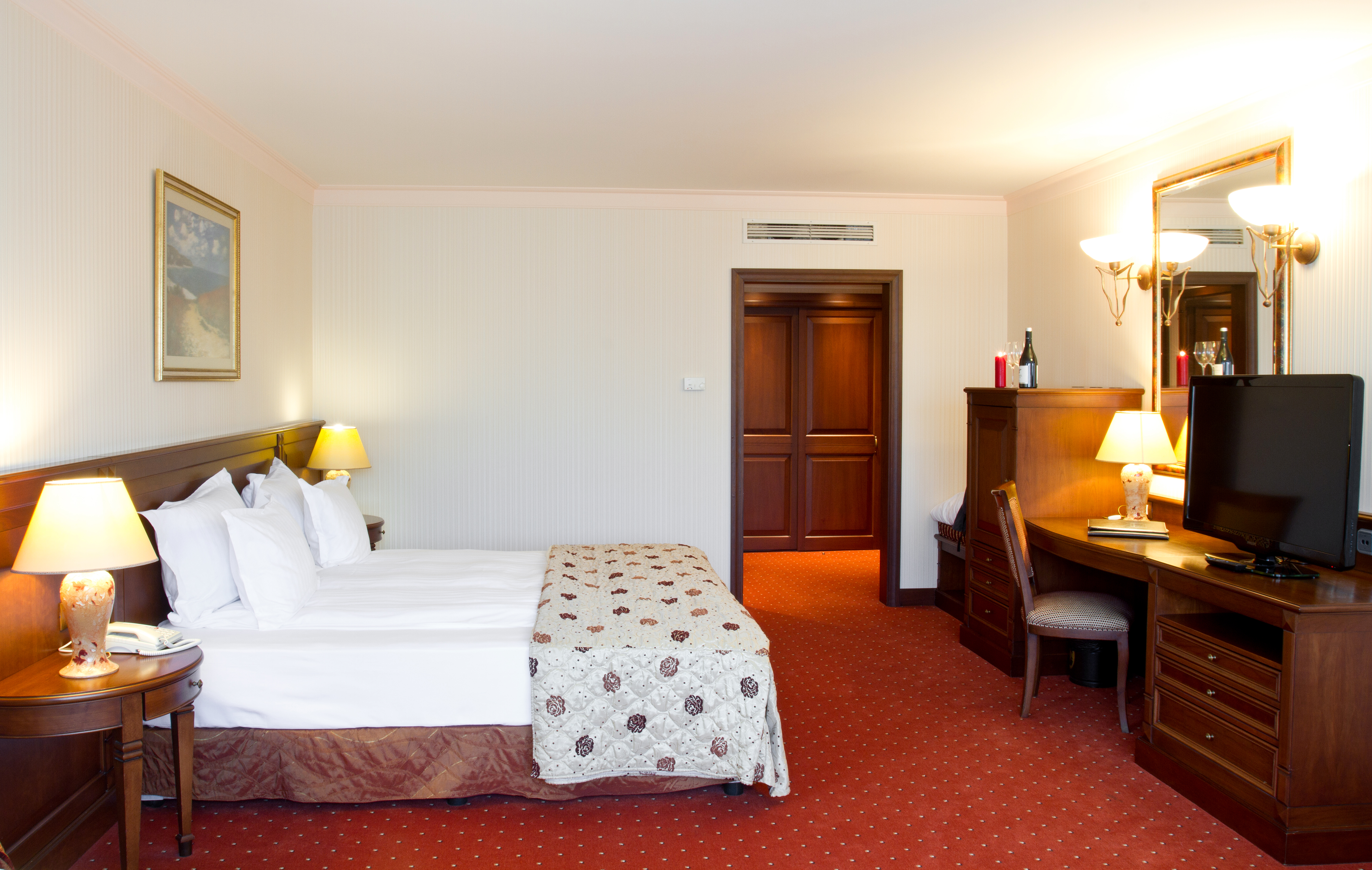 Double Single Executive