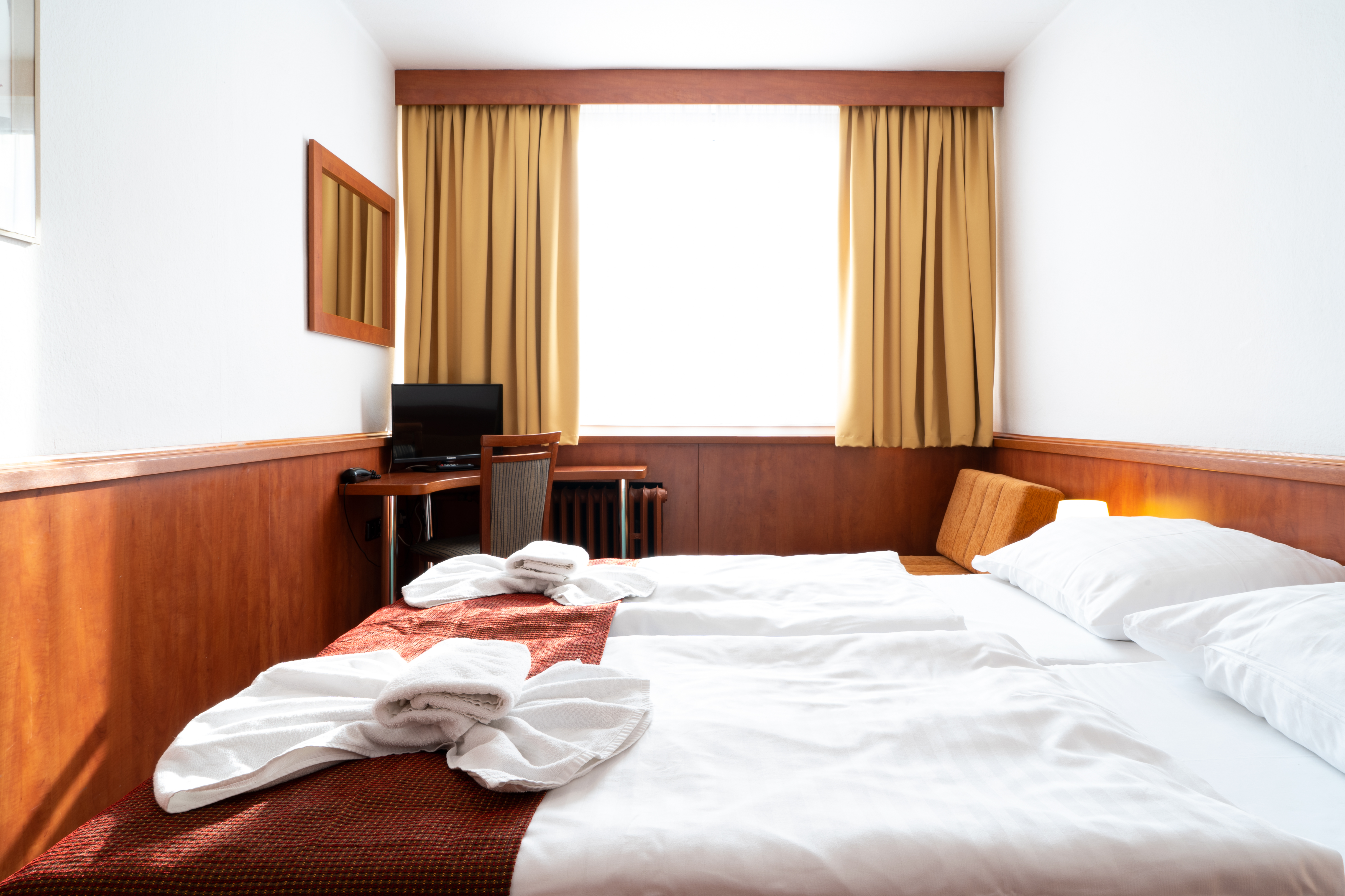 Double or Twin Standard