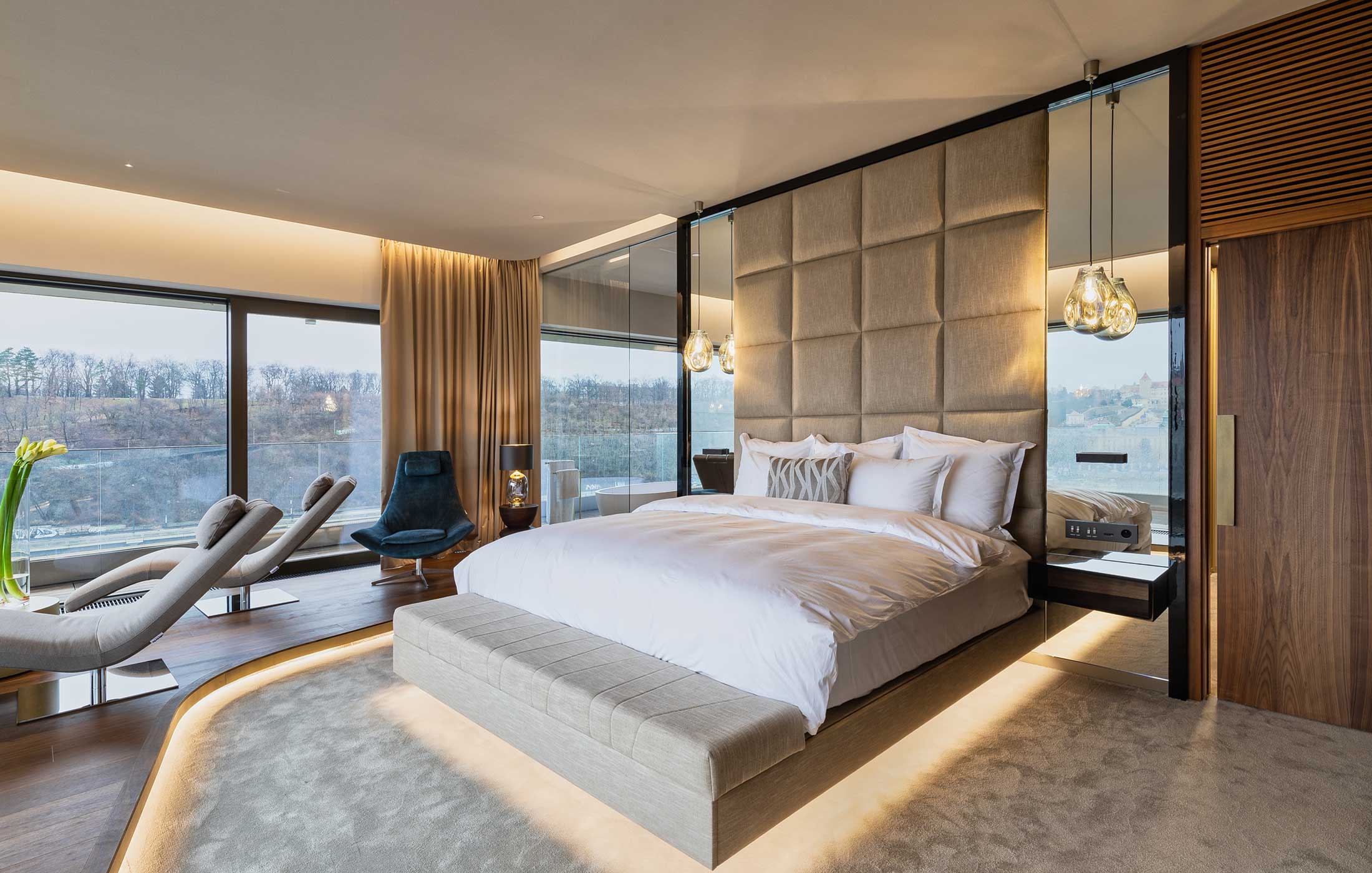 Suite Two Bedrooms with Kitchenette