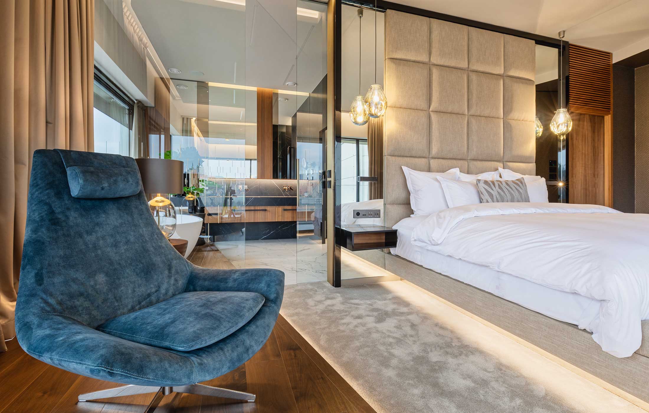 Suite Two Bedrooms with Kitchenette