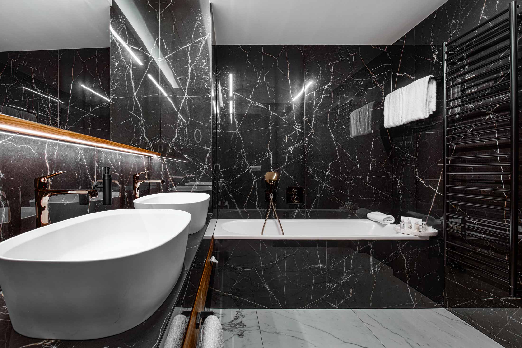 Double Club King Bed