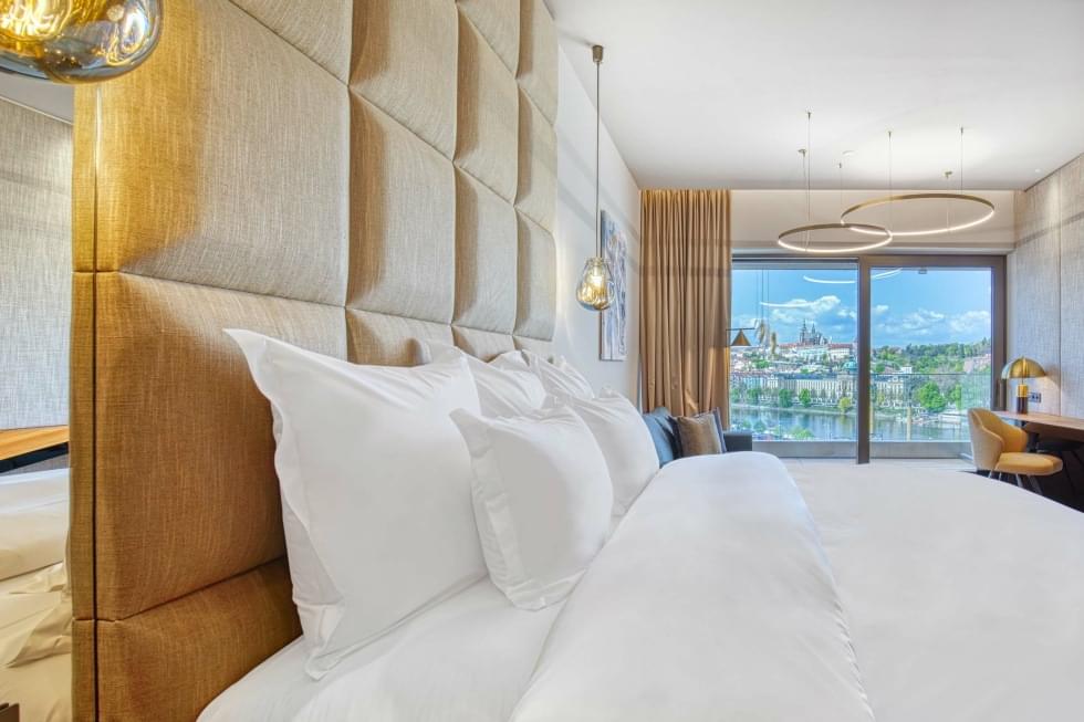 Double Club King Bed