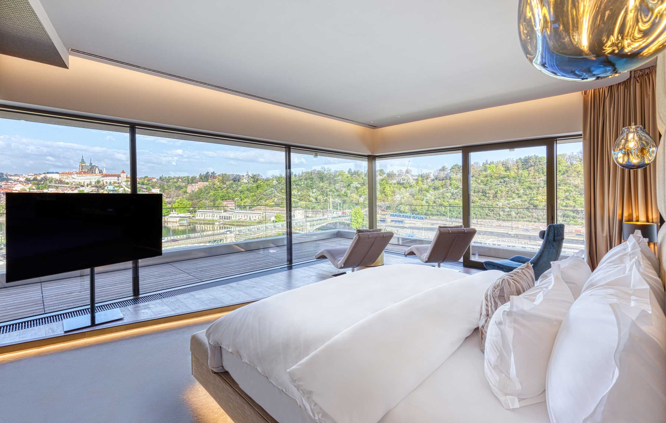 Suite Two Bedrooms with Kitchenette