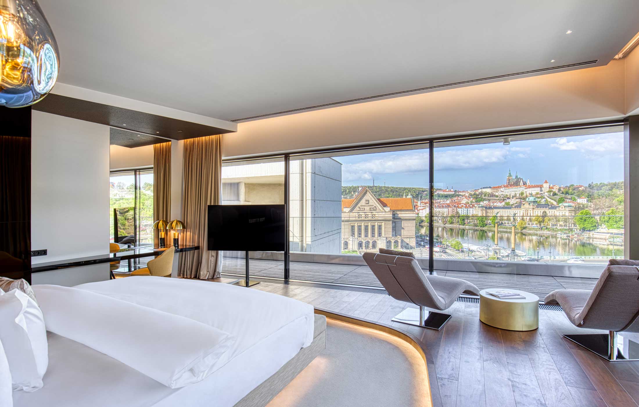 Suite Two Bedrooms with Kitchenette