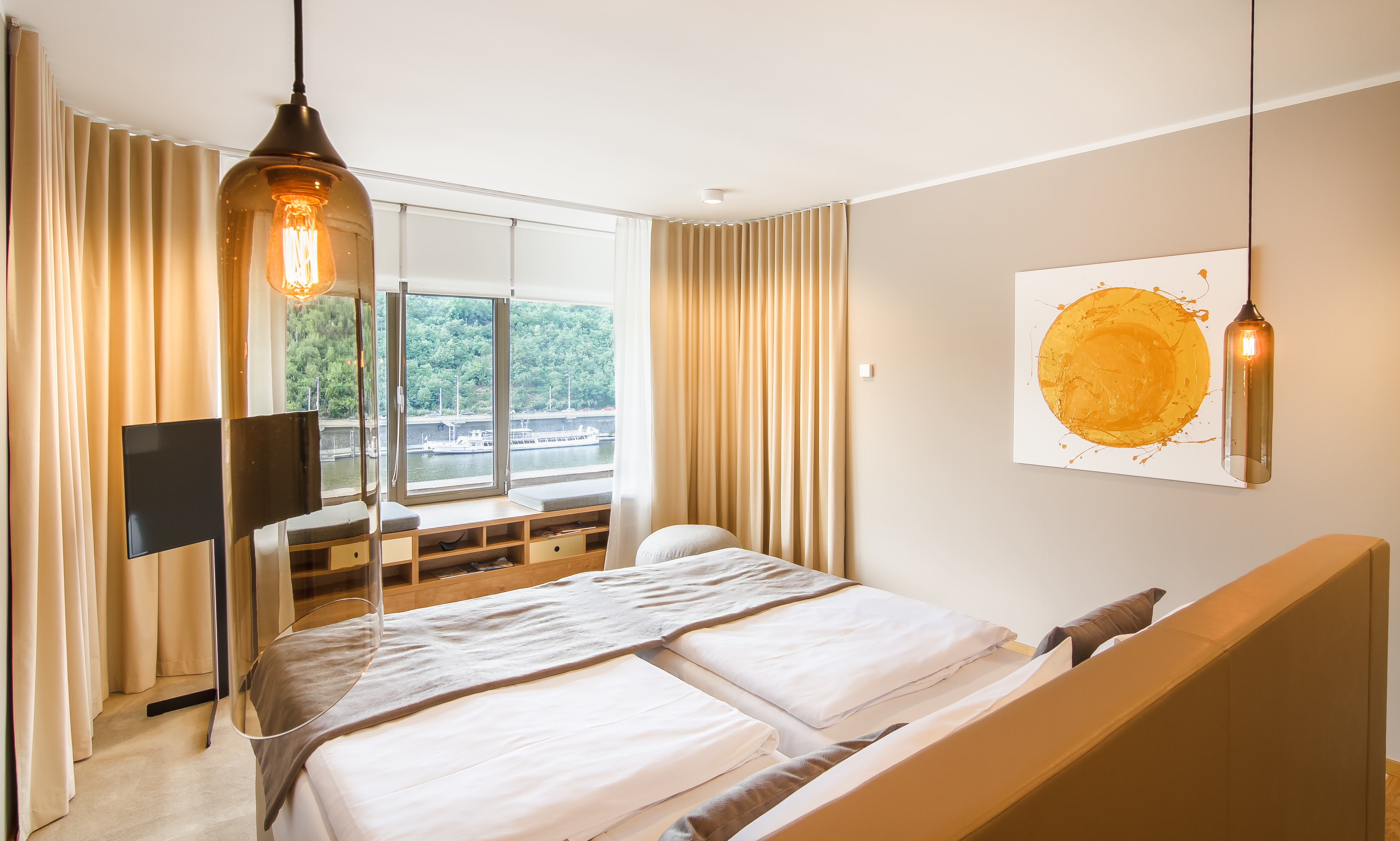 Double or Twin Deluxe