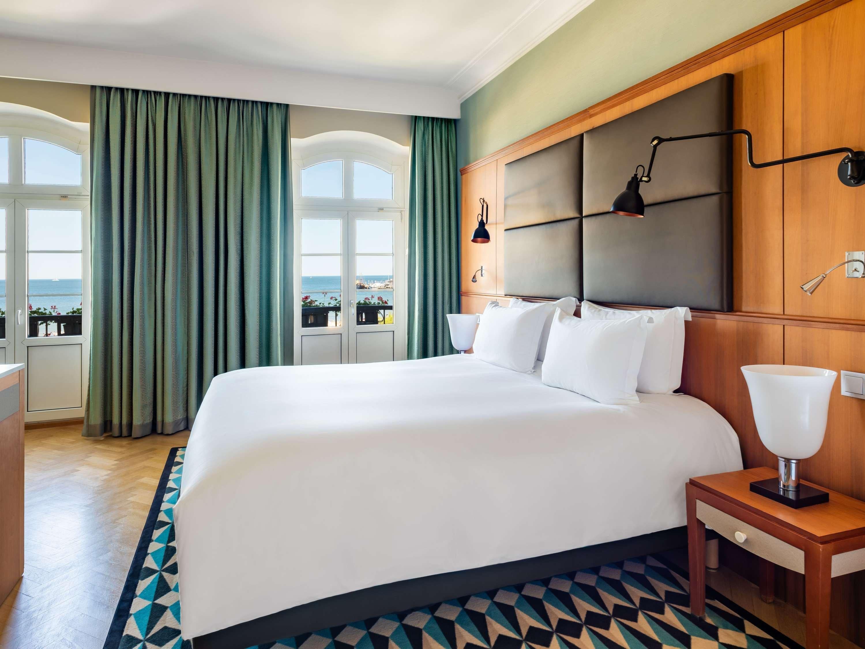 Junior Suite Side Sea View with Balcony