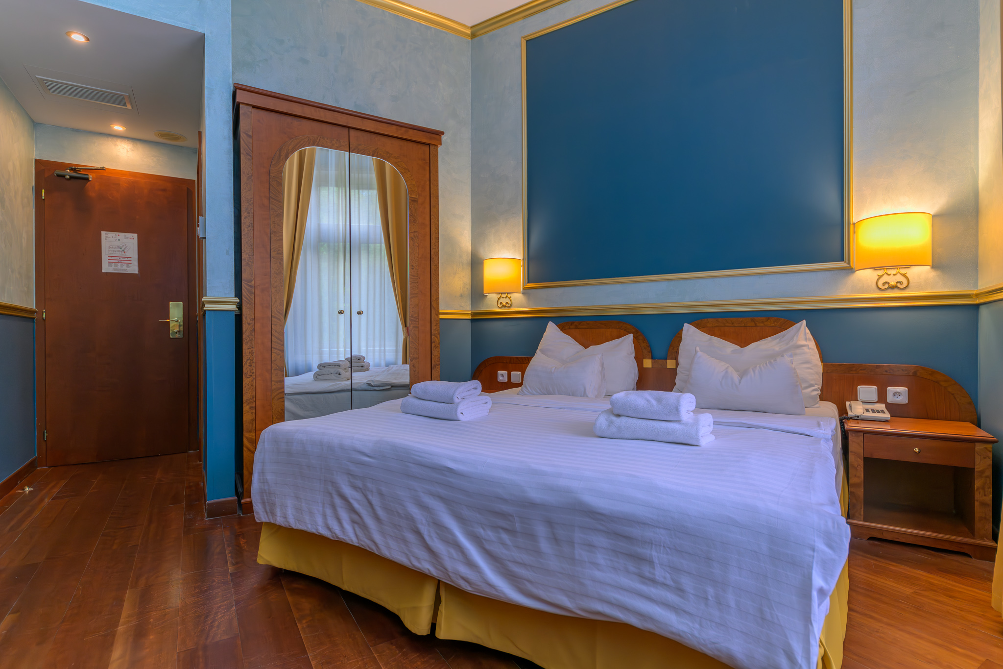 Family Room Superior