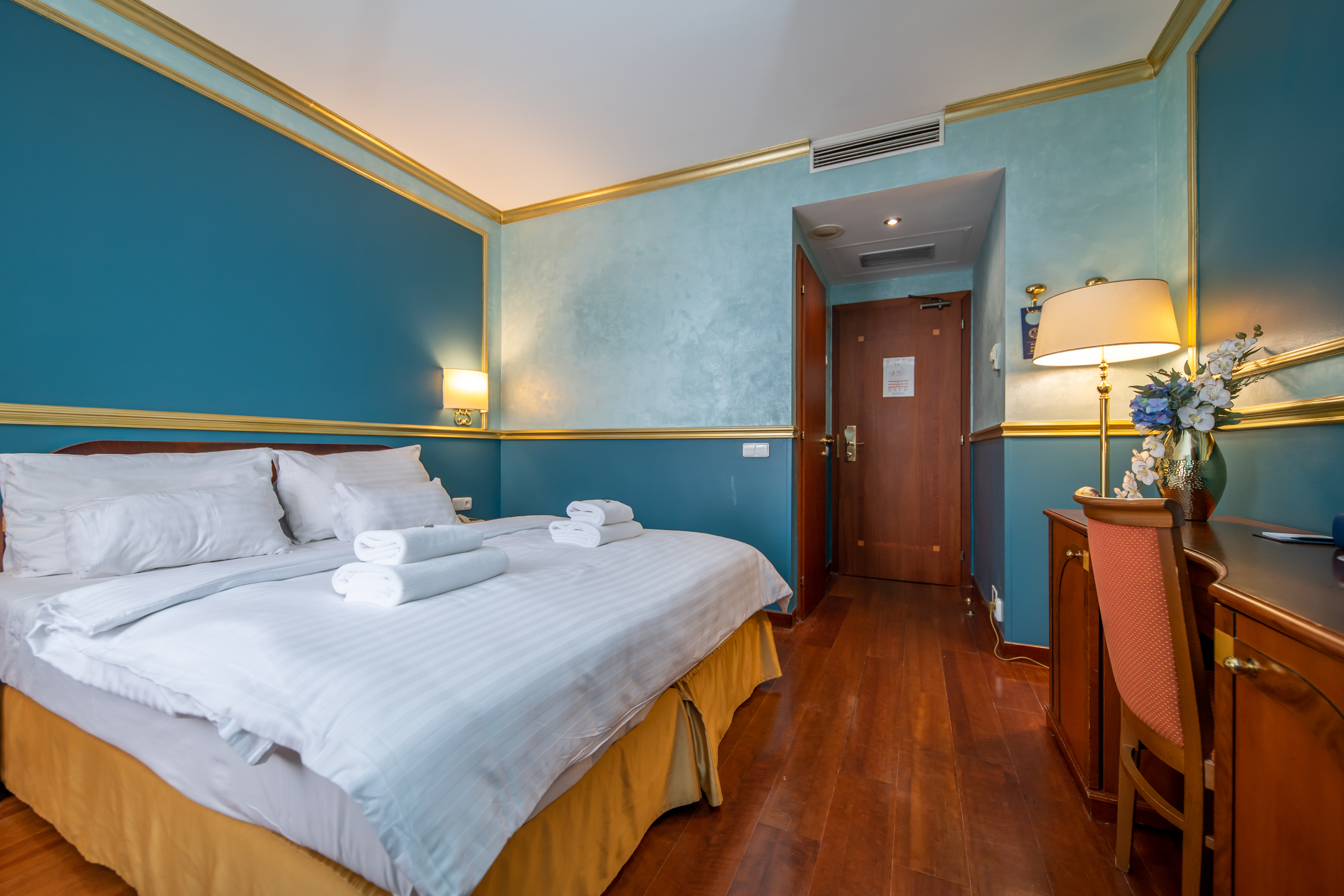 Double or Twin Economy