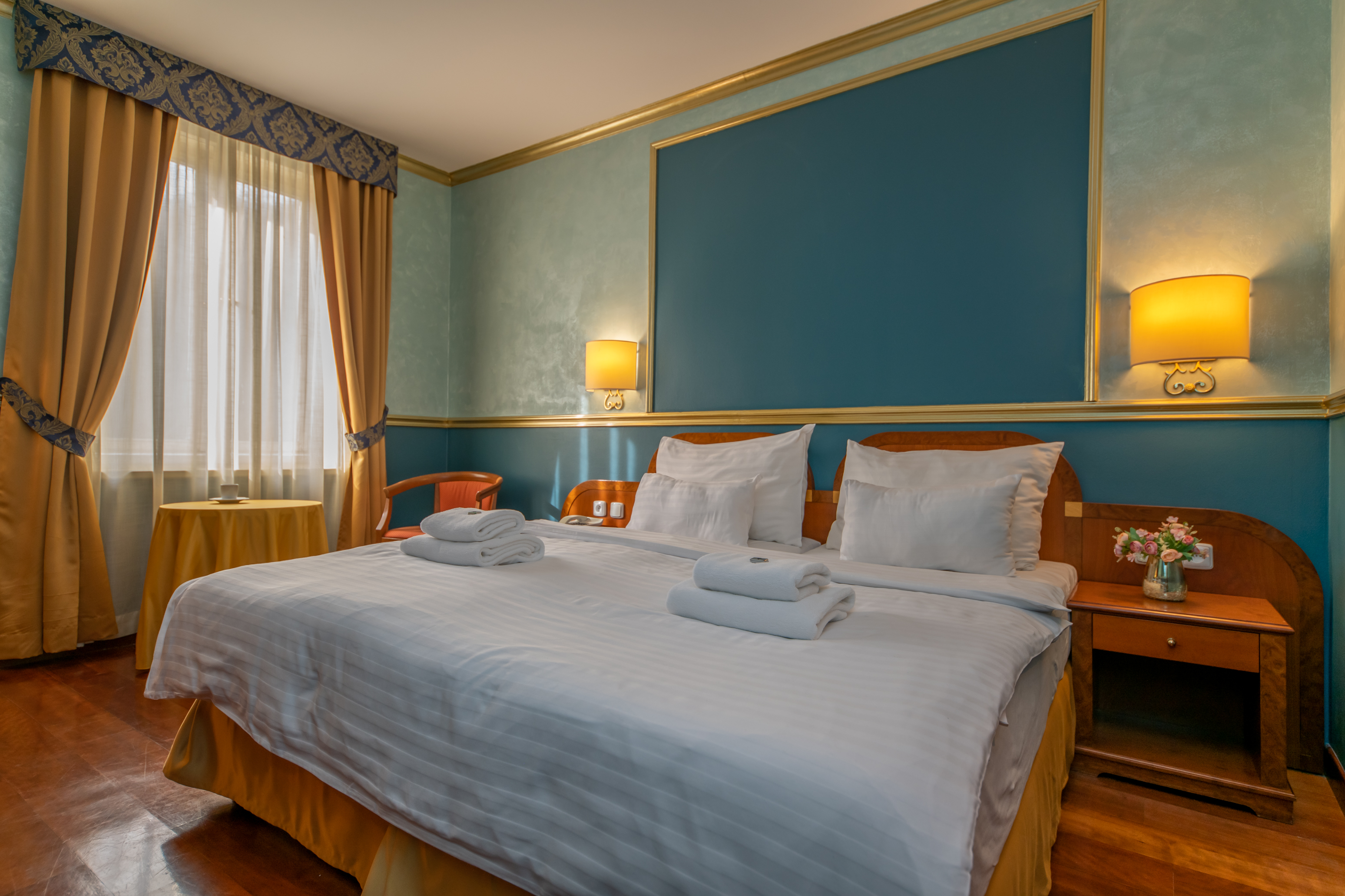 Double or Twin Standard