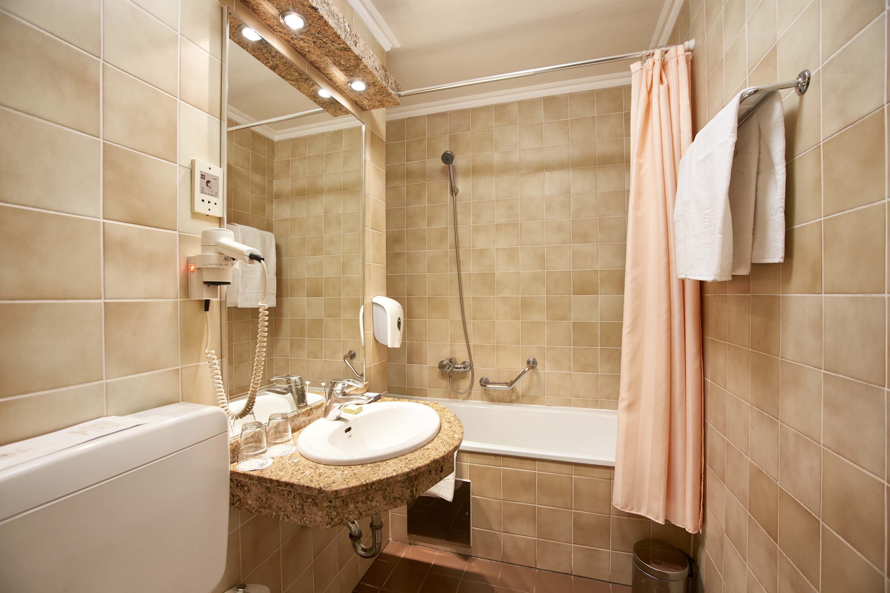 Double or Twin Standard