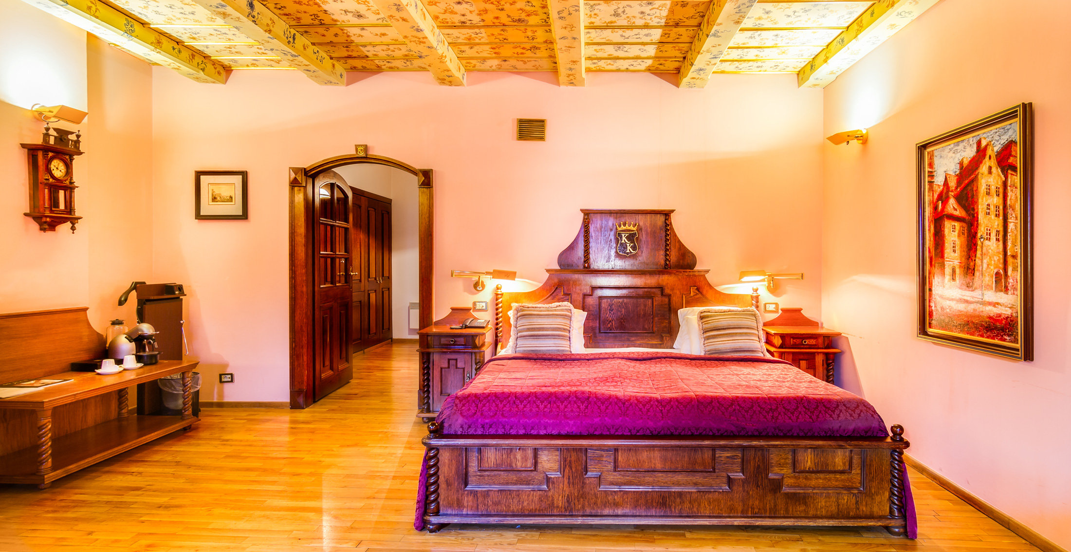 Suite Deluxe King Bed