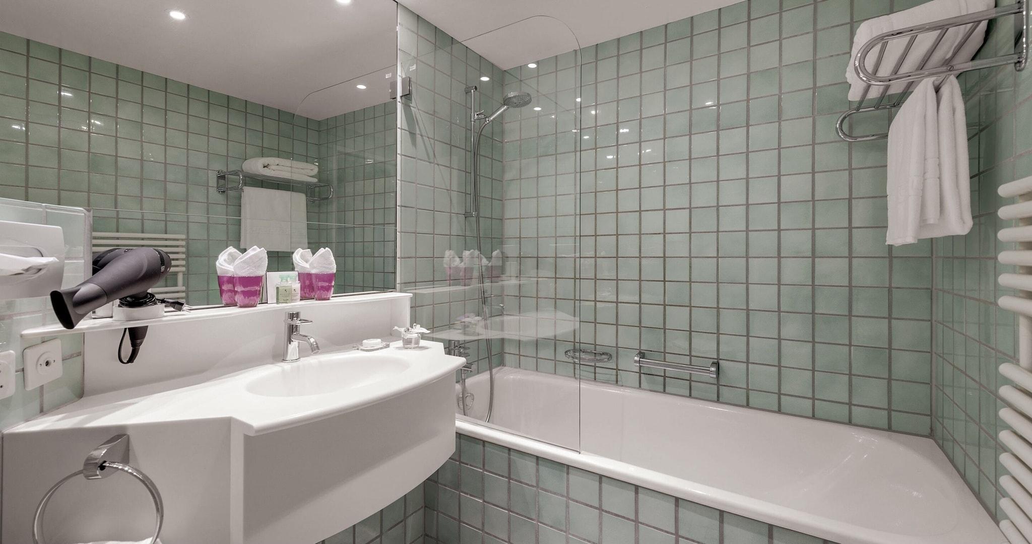 Family Room King Size Bed