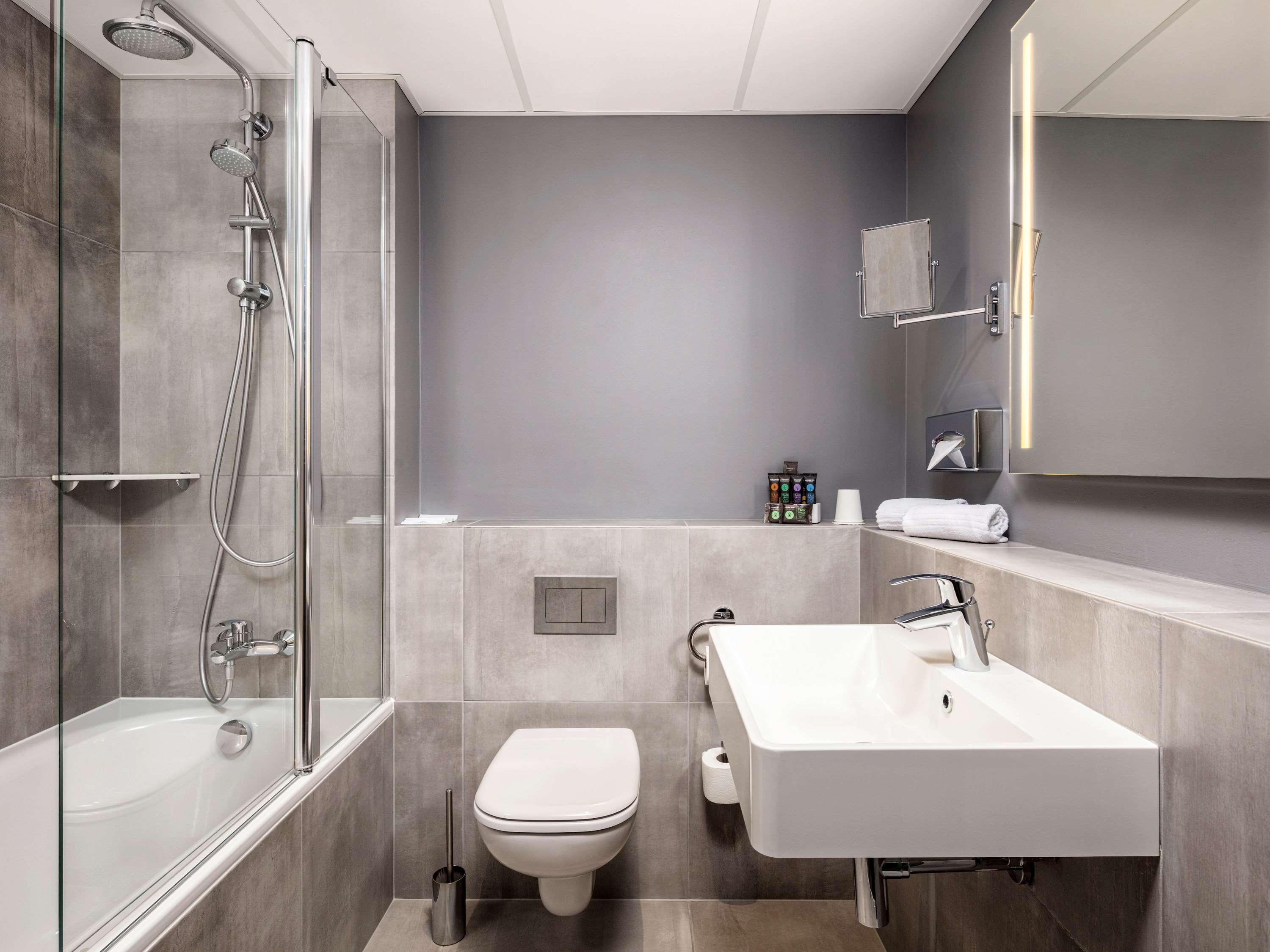 Double Queen Size Bed