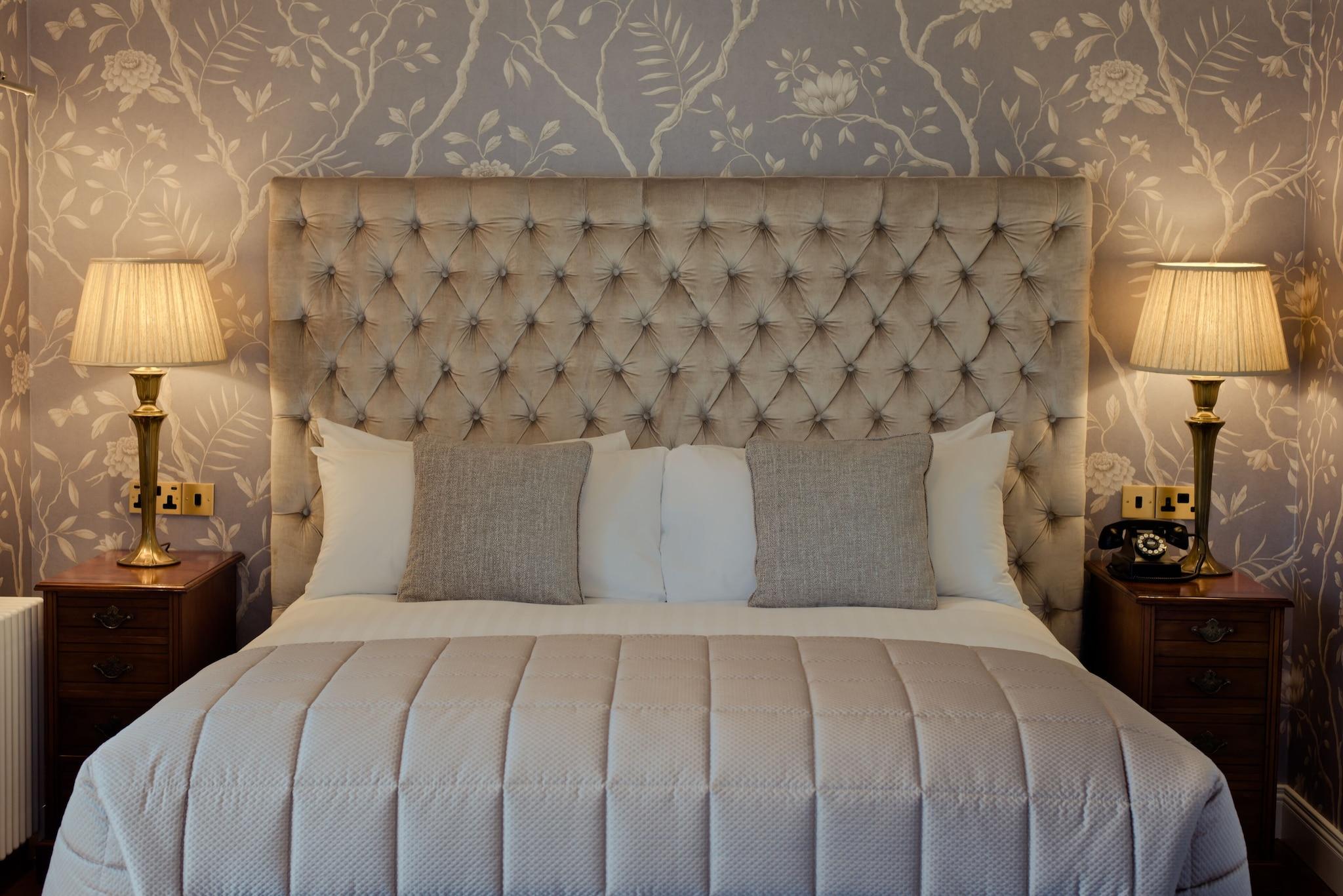 Junior Suite King Size Bed