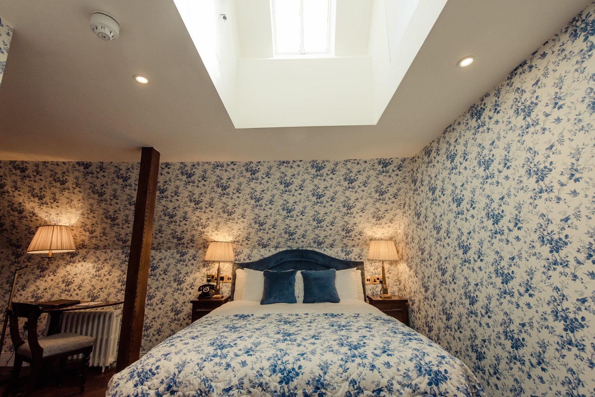 Double Superior King Bed