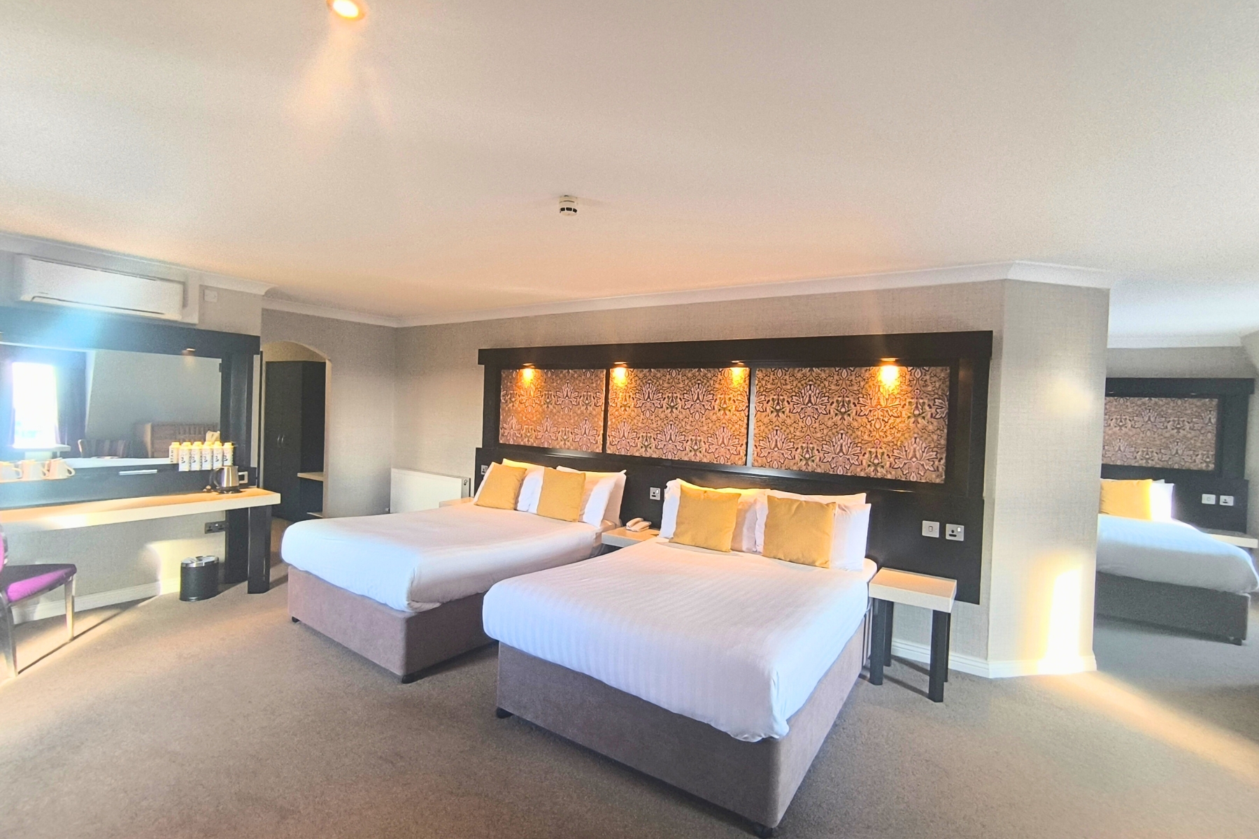 Junior Suite Capacity 5 One Bedroom