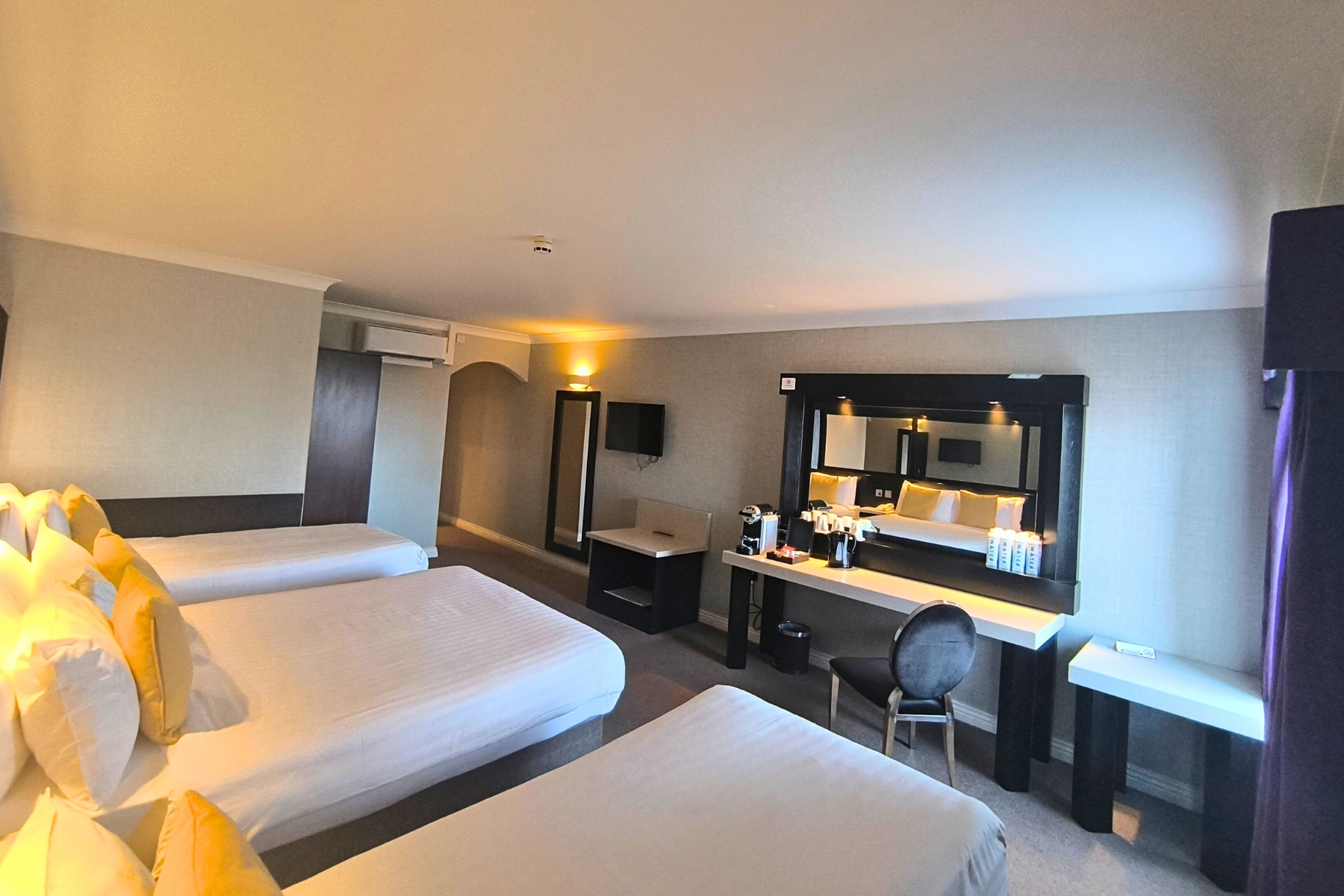 Family Room Capacity 4 One Bedroom