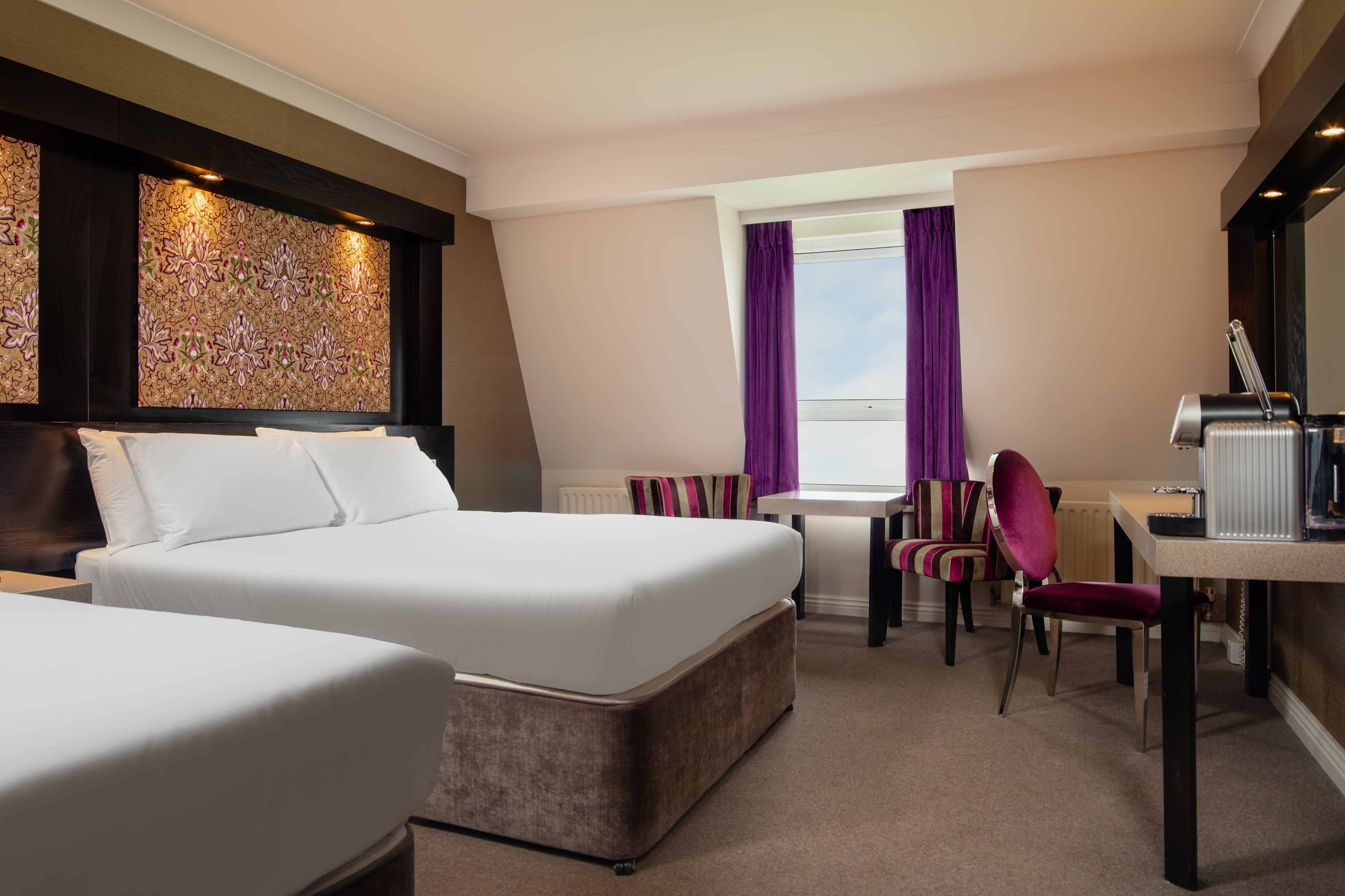 Triple Deluxe Two Beds