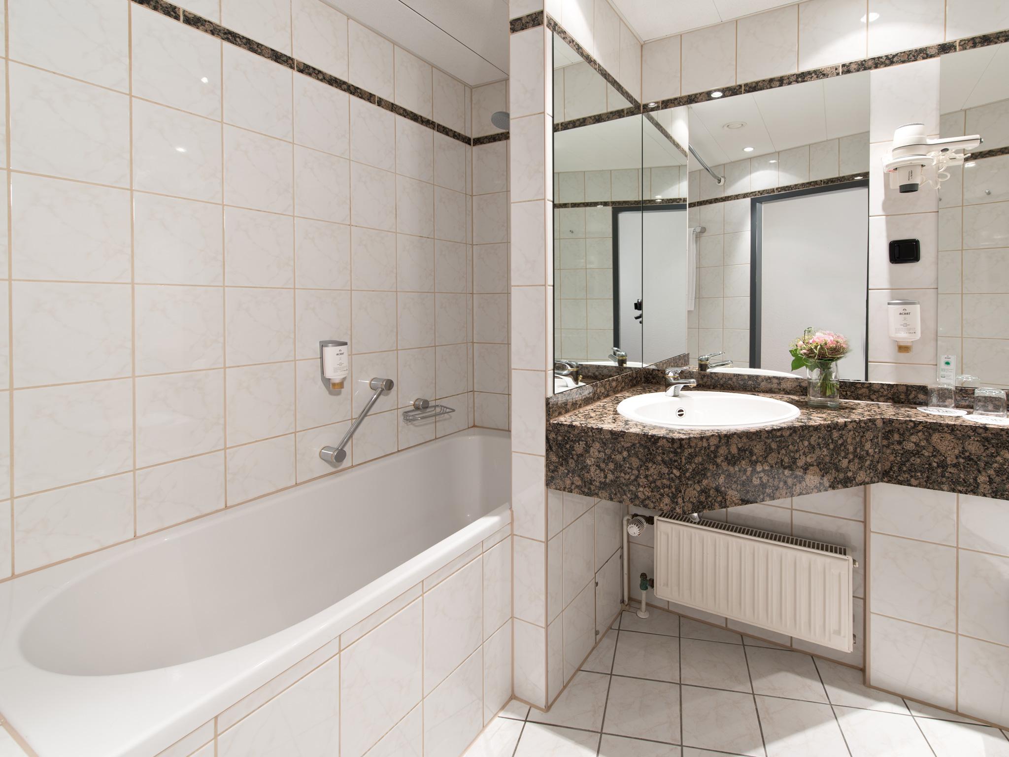 Double or Twin Standard