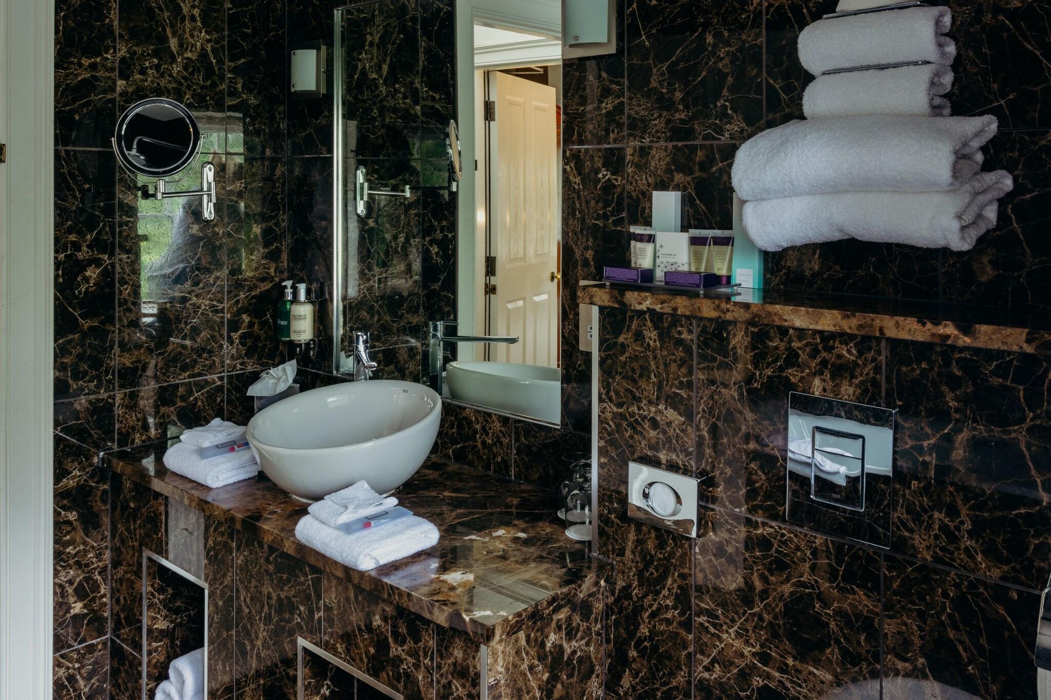 Junior Suite King Size Bed