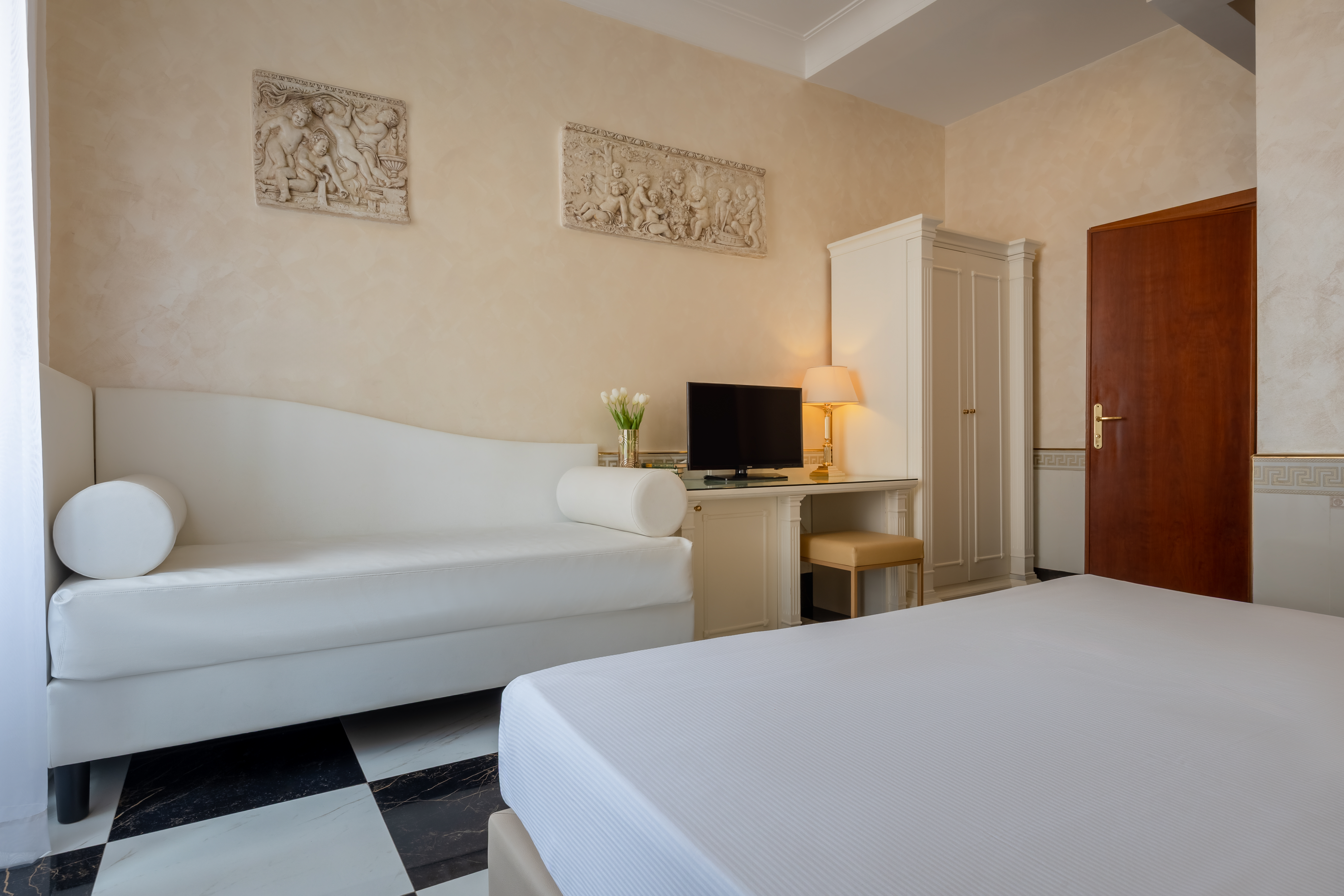 Double or Twin Deluxe