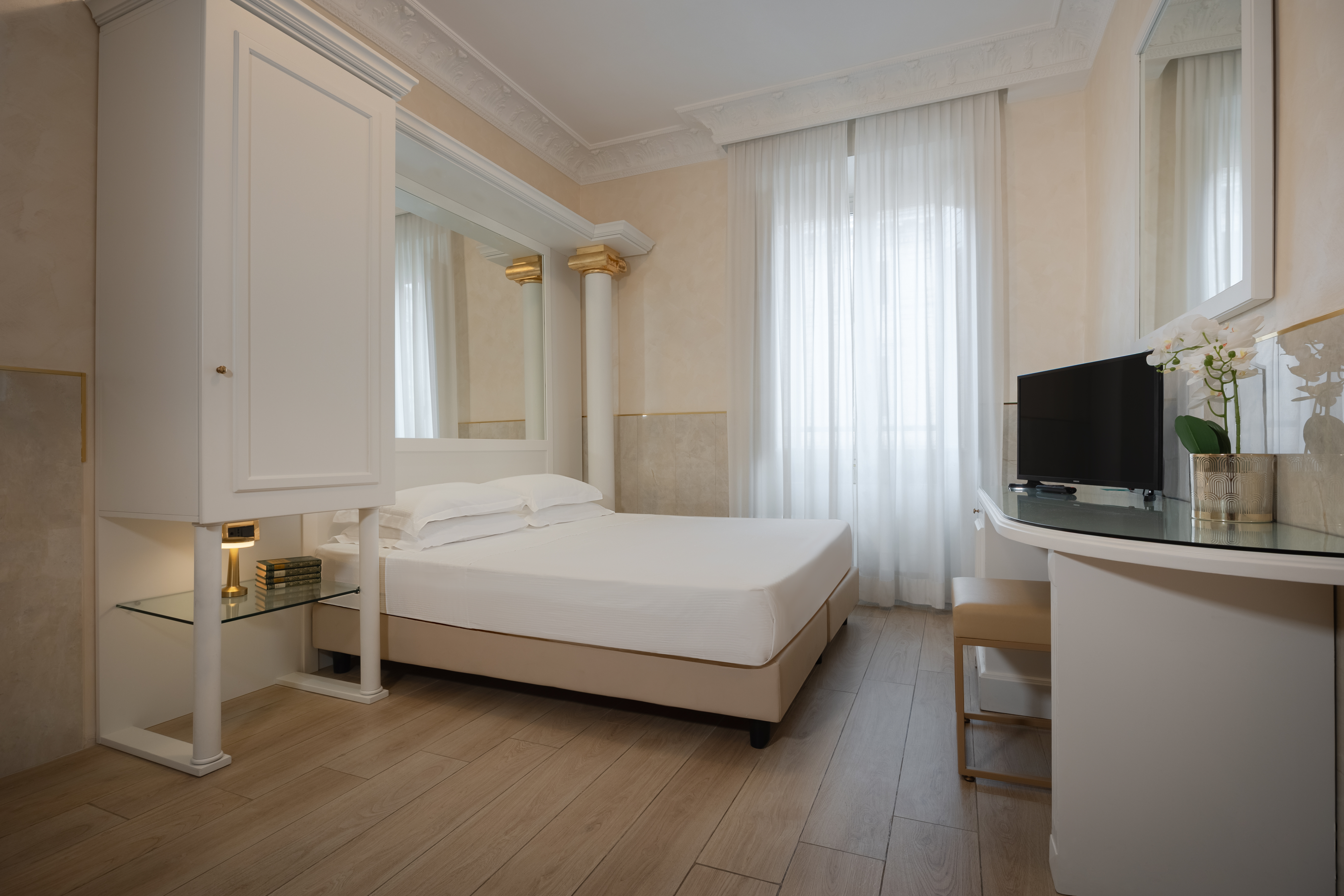 Double or Twin Standard